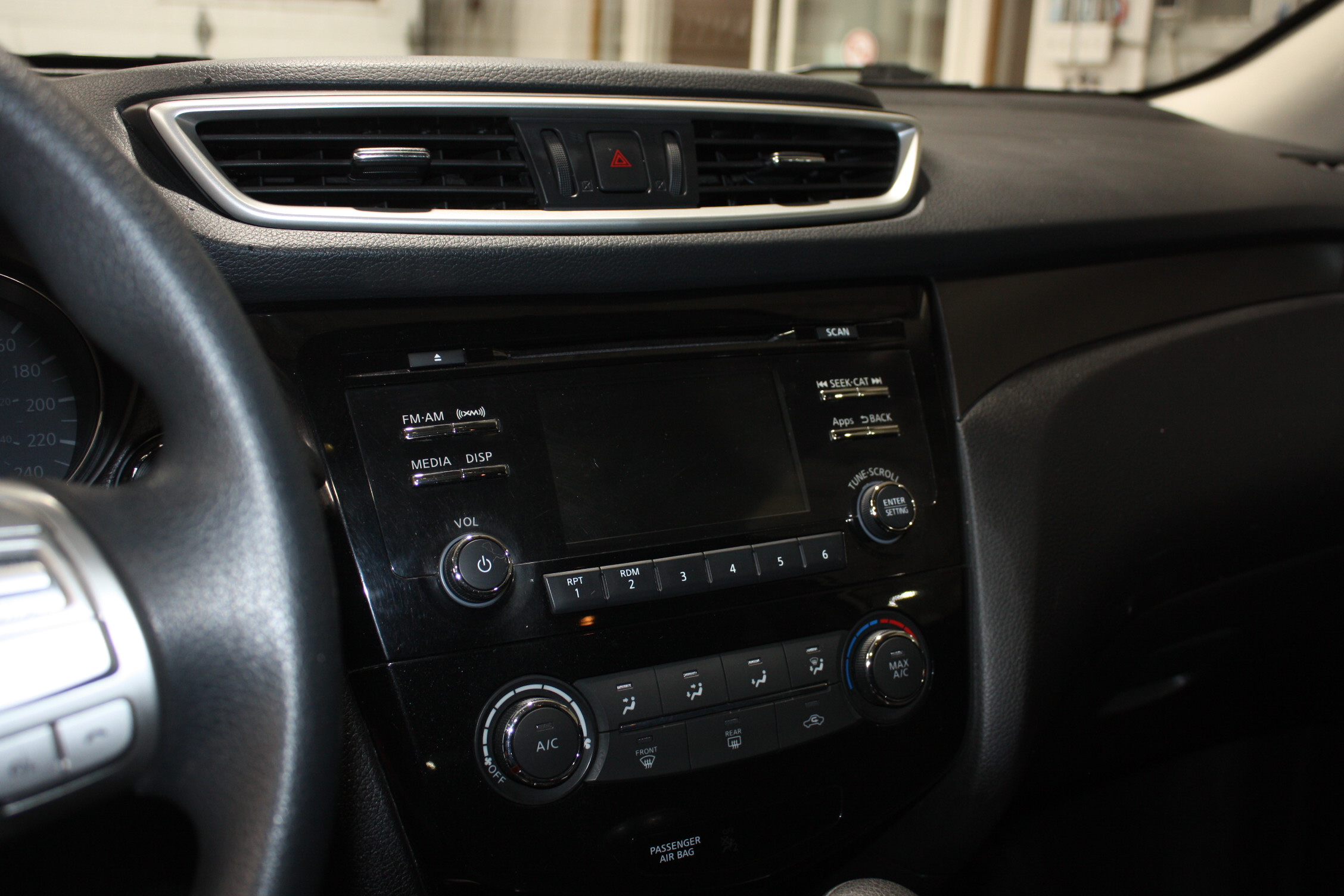 2014 NISSAN ROGUE SV