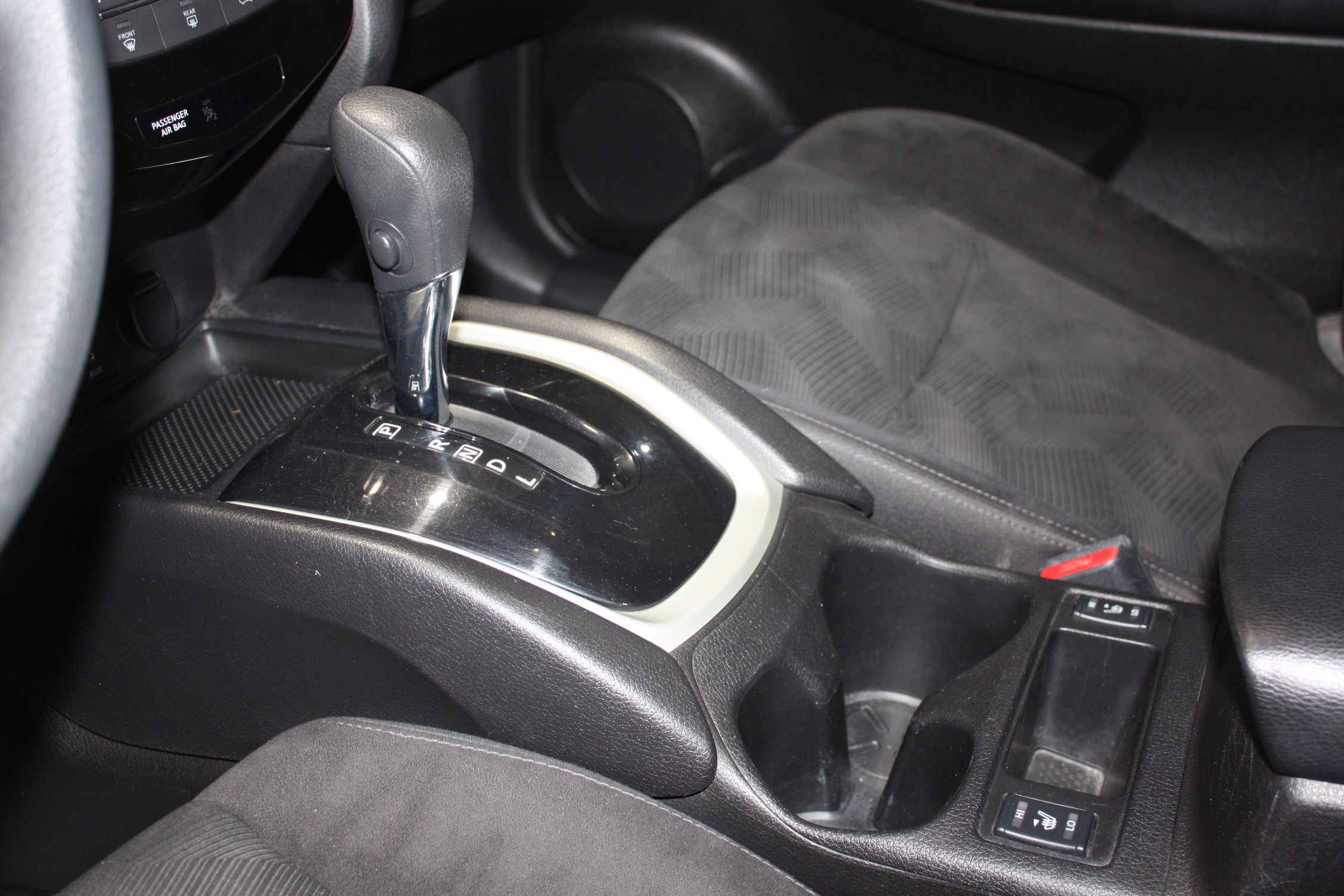 2014 NISSAN ROGUE SV