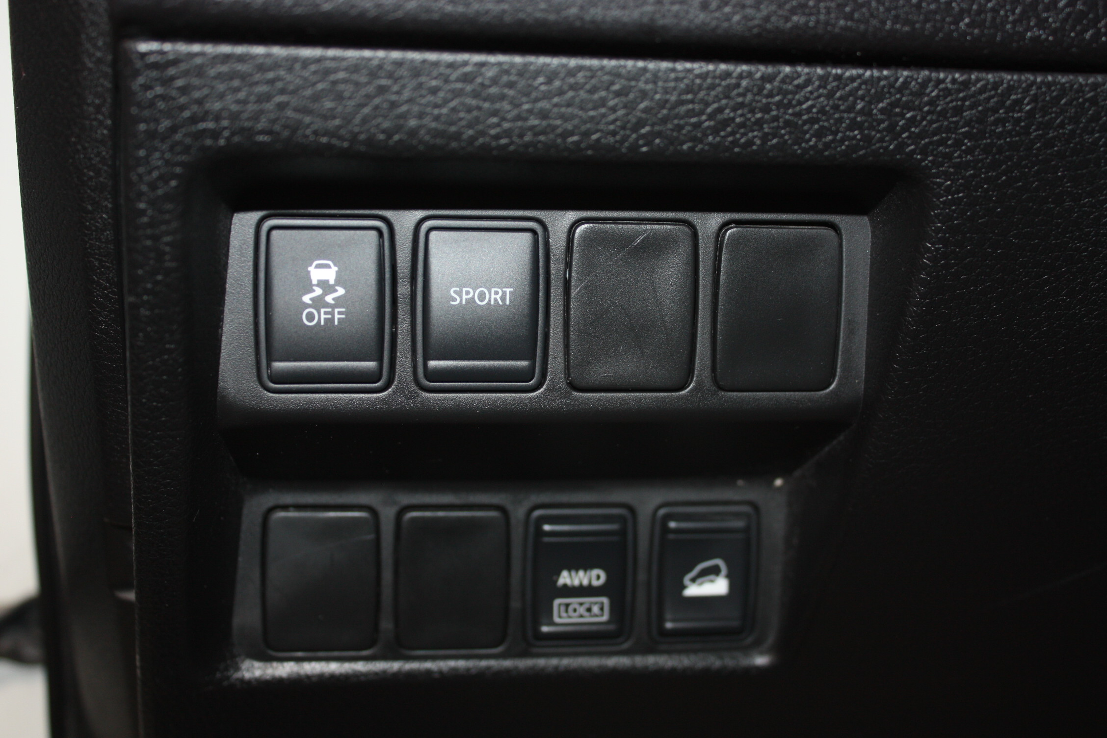 2014 NISSAN ROGUE SV