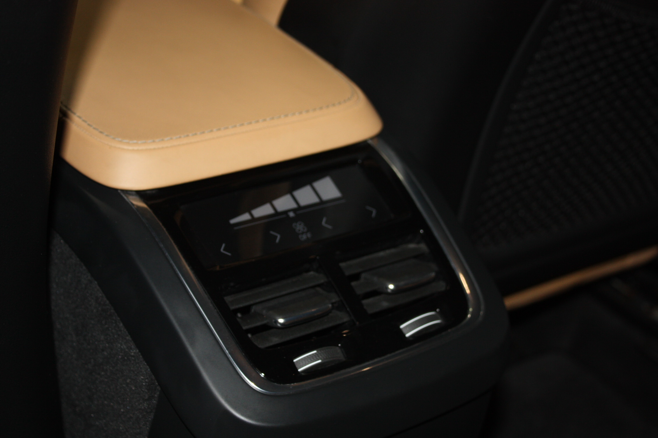 2016 VOLVO XC-90 INSCRIPTION AWD T6