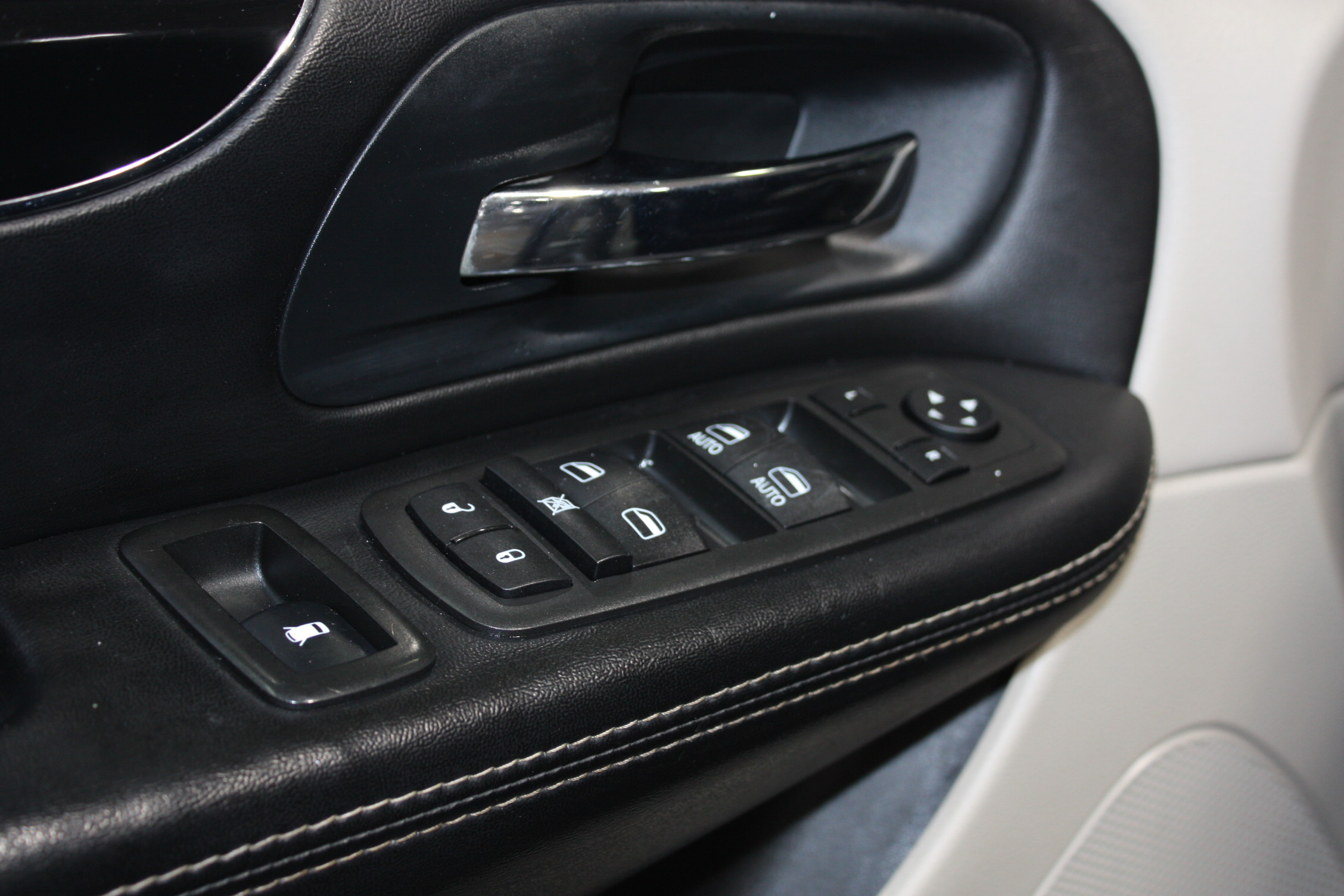 2014 DODGE GRAND CARAVAN 30È ANNIVERSAIRE