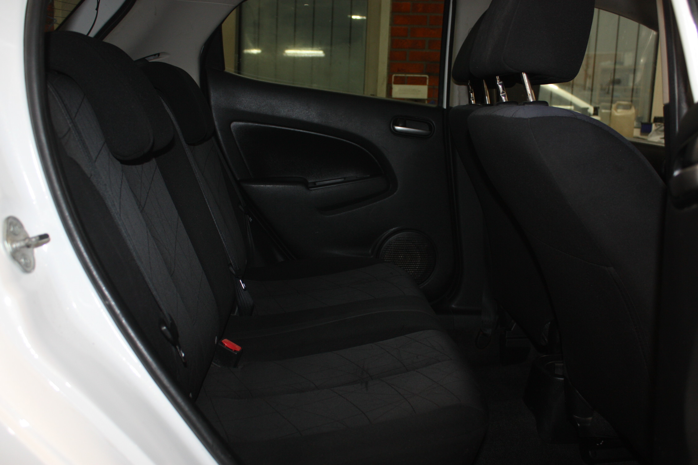 2011 MAZDA 2 HATCHBACK