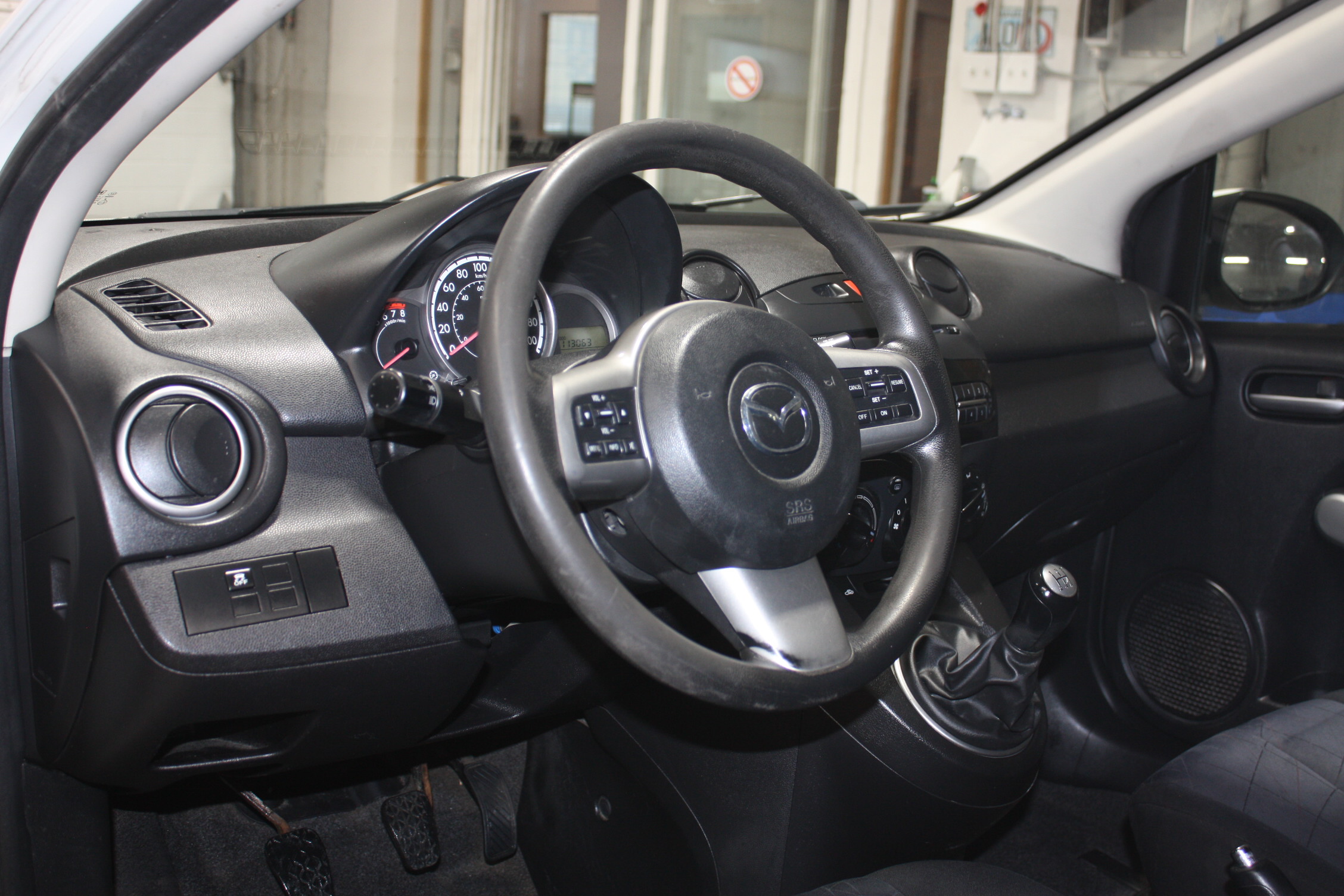 2011 MAZDA 2 HATCHBACK