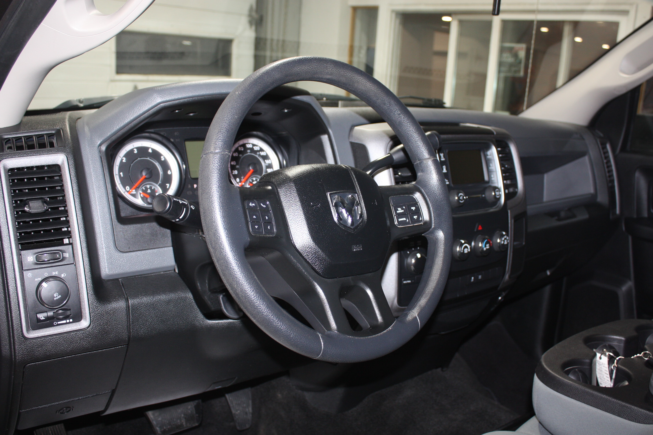 2017 RAM 1500 EXPRESS CREW CAB 4X4 HEMI