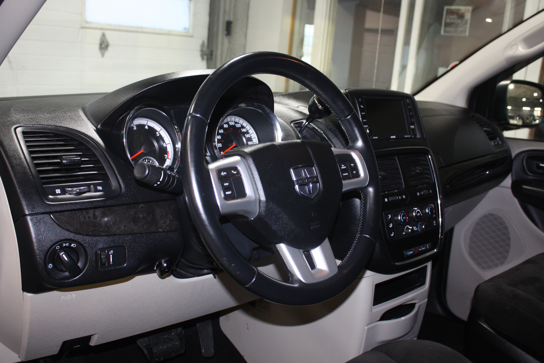 2012 DODGE GRAND CARAVAN SXT