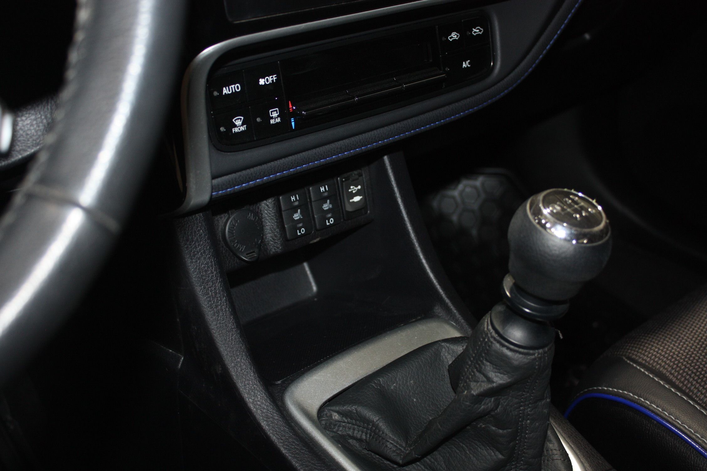 2017 Toyota corolla SE