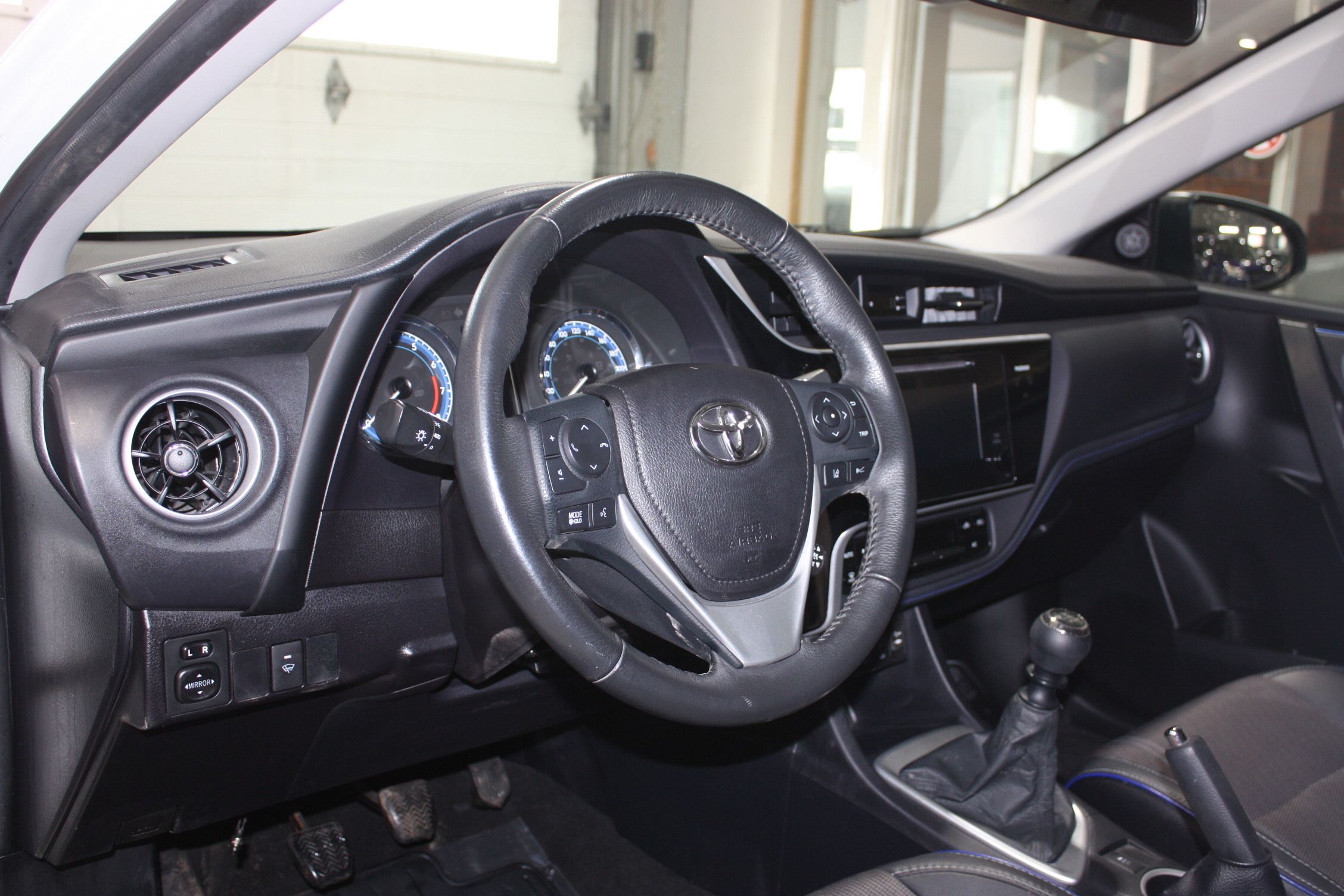 2017 Toyota corolla SE