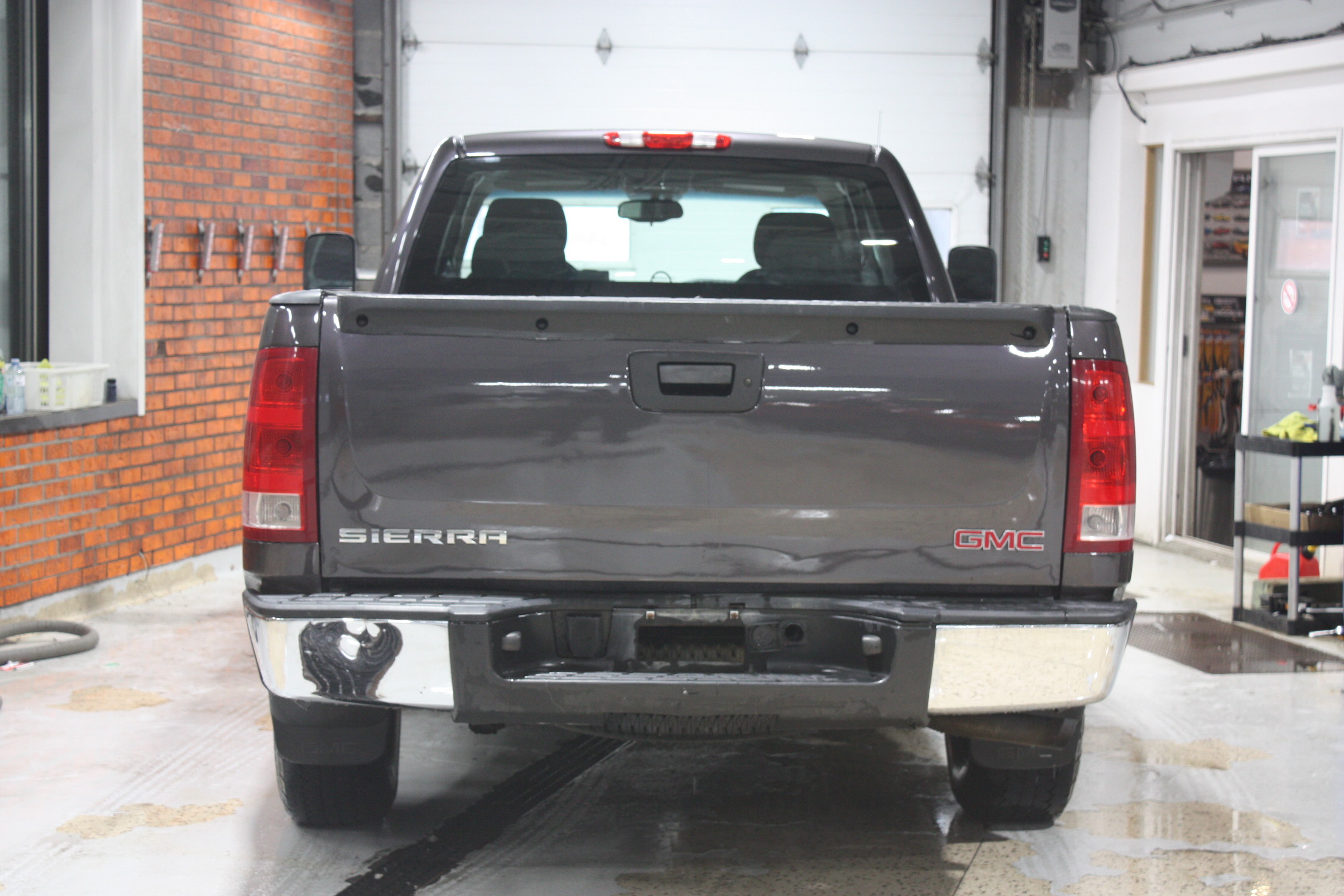 2011 GMC SIERRA 1500 4X4 EXTENDED CAB 8&prime; BED