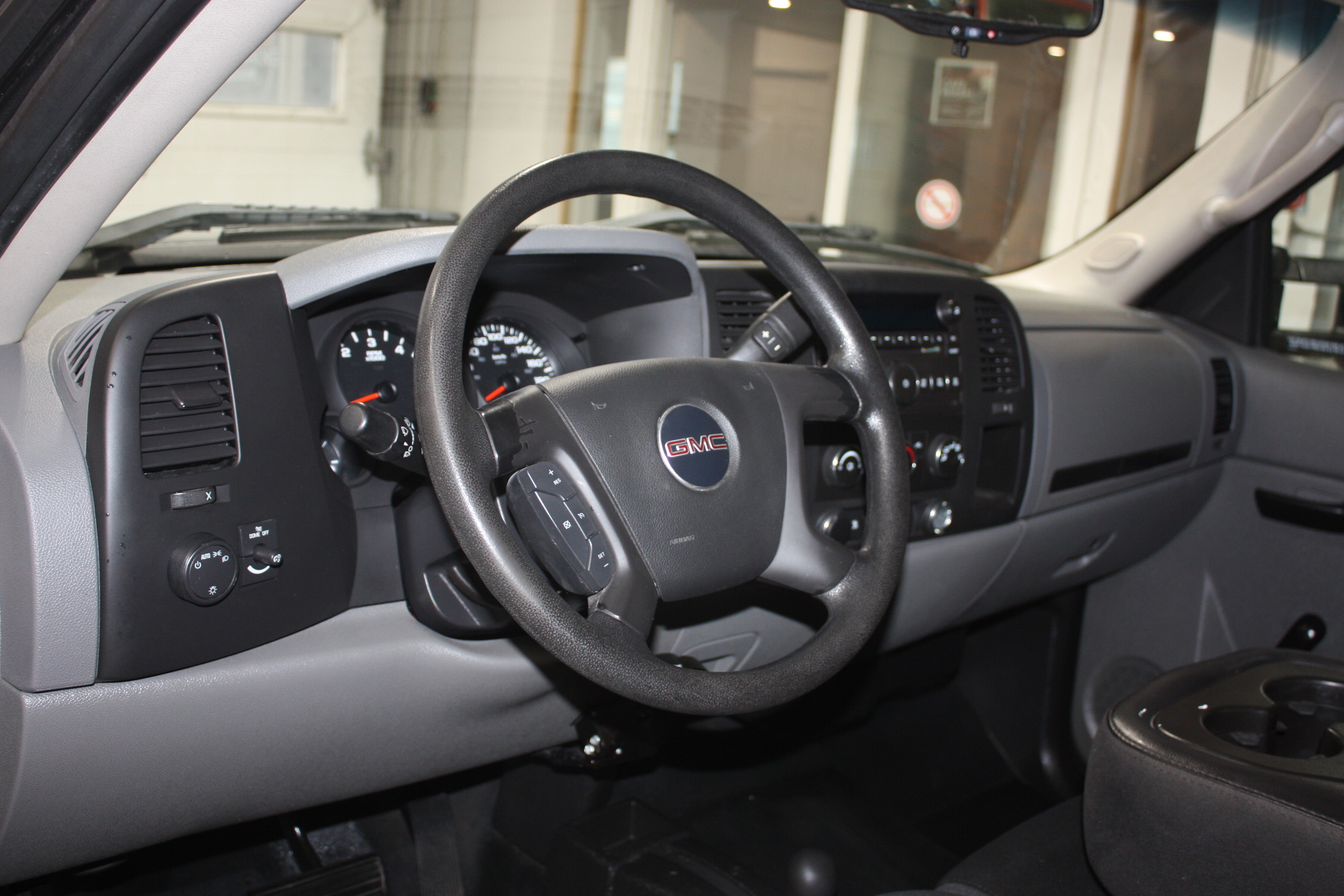 2011 GMC SIERRA 1500 4X4 EXTENDED CAB 8&prime; BED