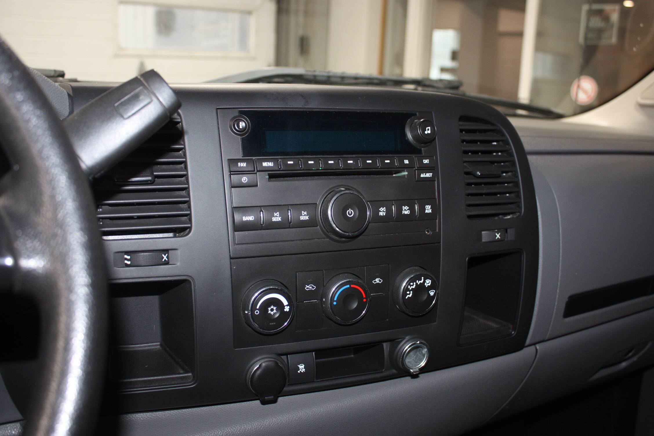 2011 GMC SIERRA 1500 4X4 EXTENDED CAB 8&prime; BED