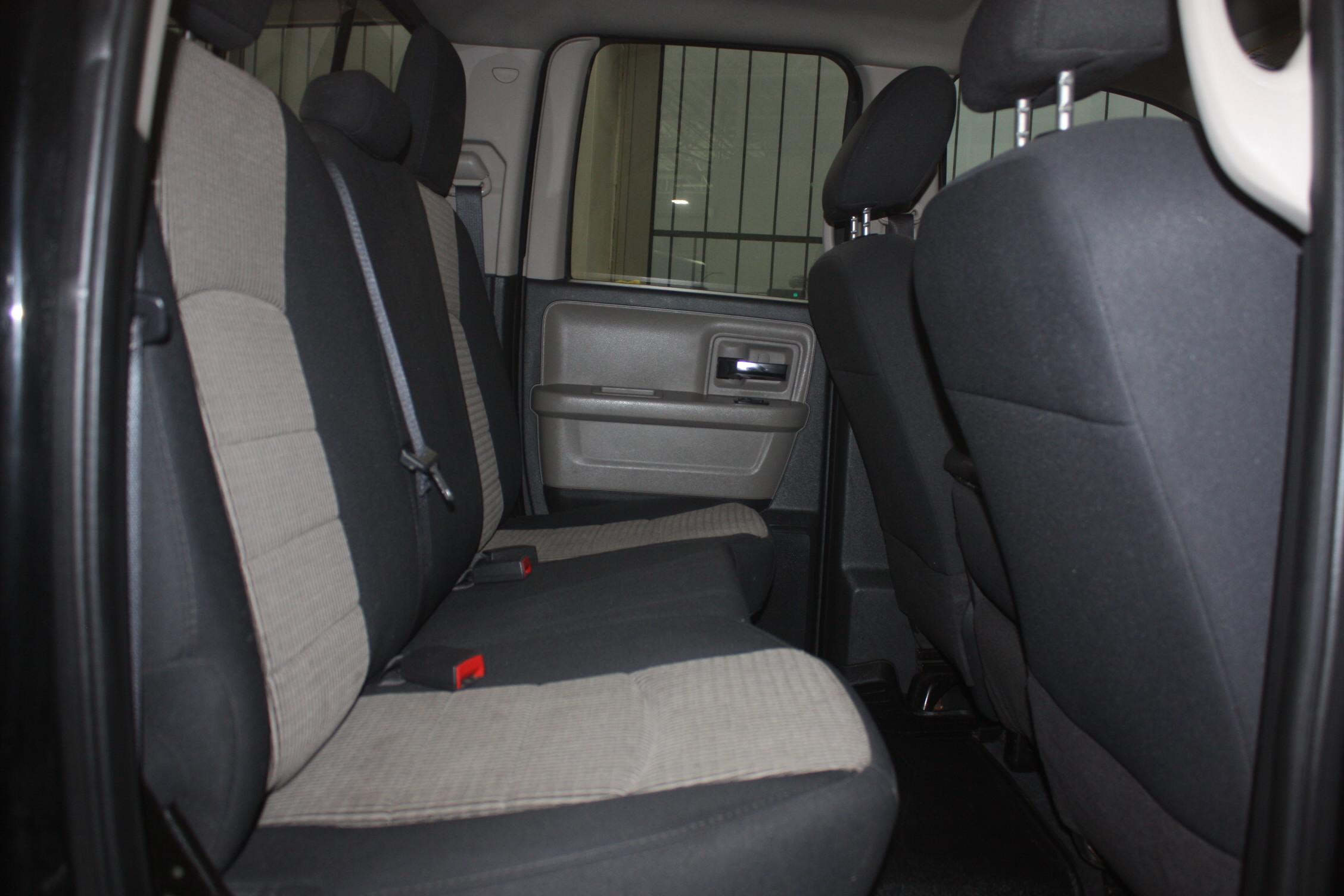 2012 RAM 1500 SLT QUAD CAB 4X4