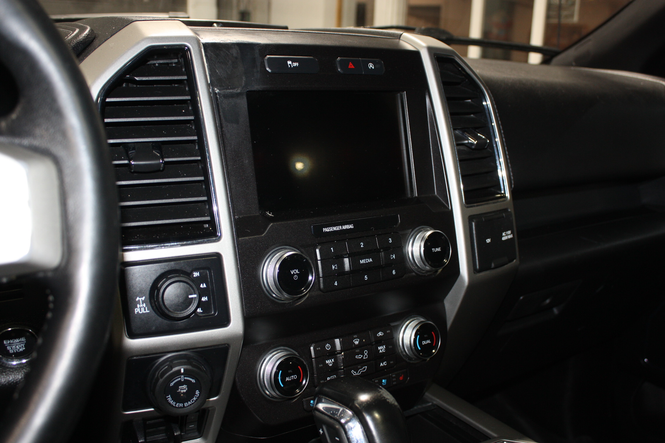 2019 FORD F-150 LARIAT SPORT SUPERCREW 4X4