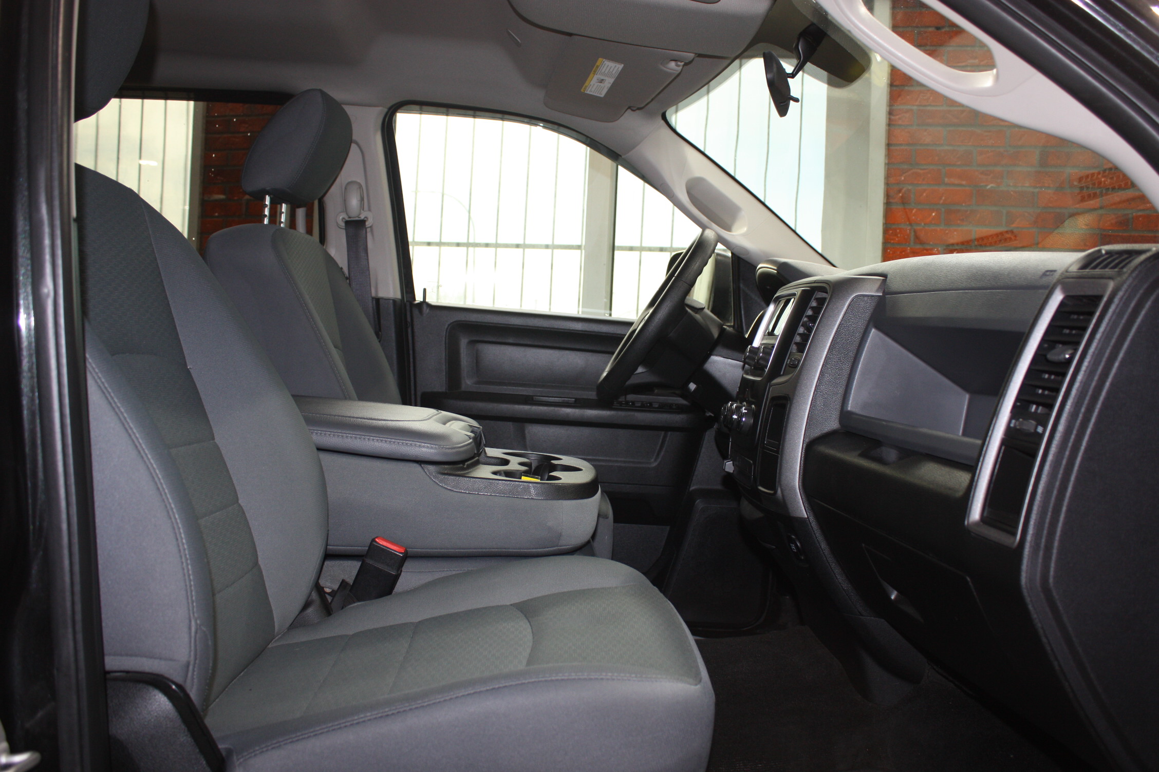 2017 RAM 1500 CREW CAB 4X4