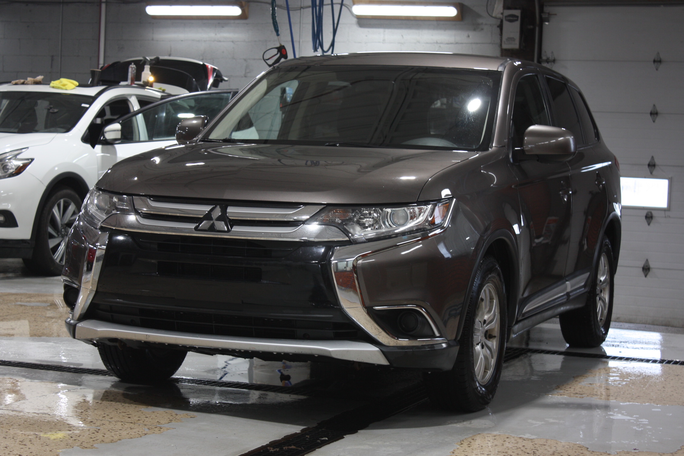 2017 MITSUBISHI OUTLANDER ES FWD