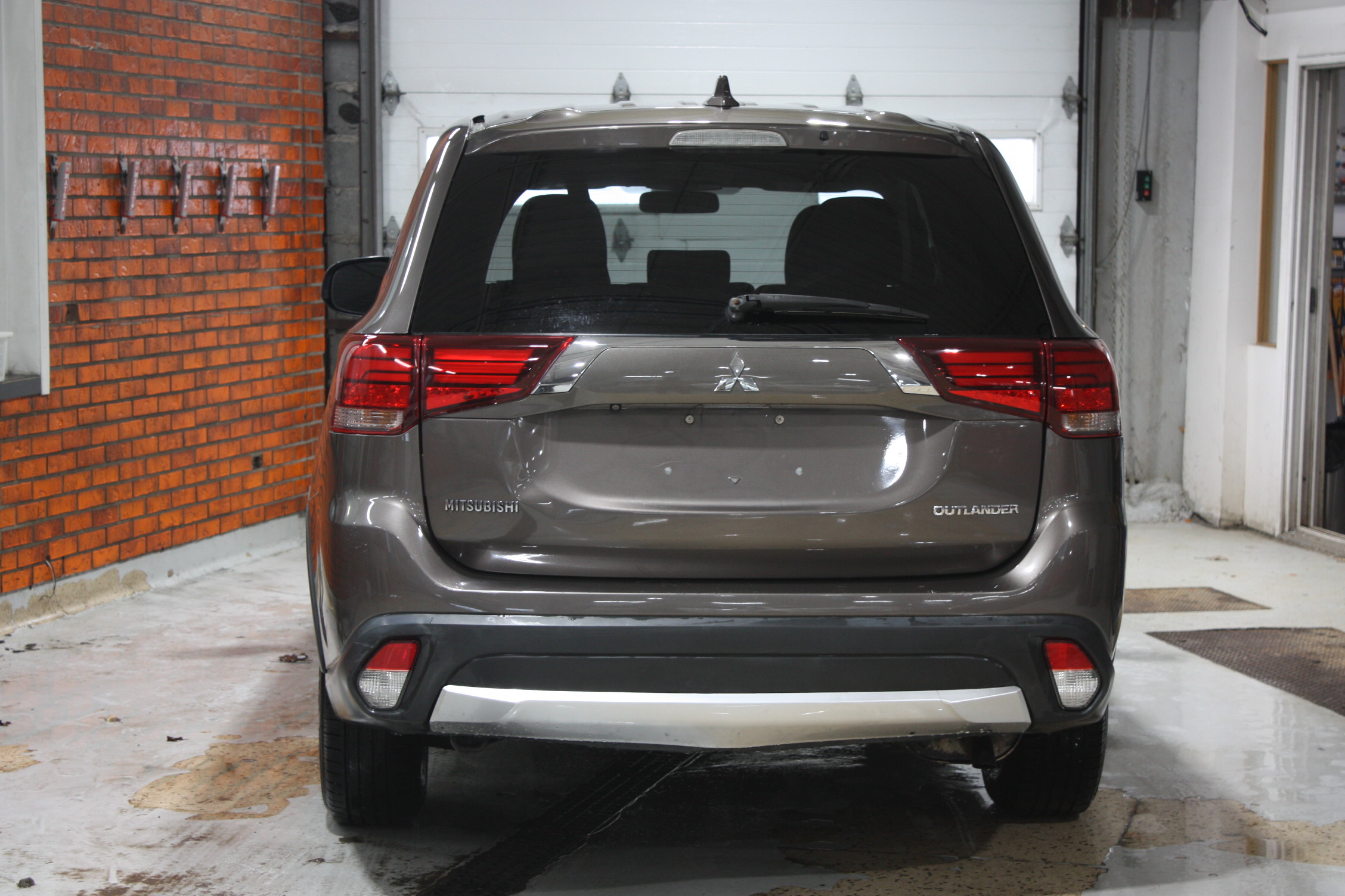 2017 MITSUBISHI OUTLANDER ES FWD