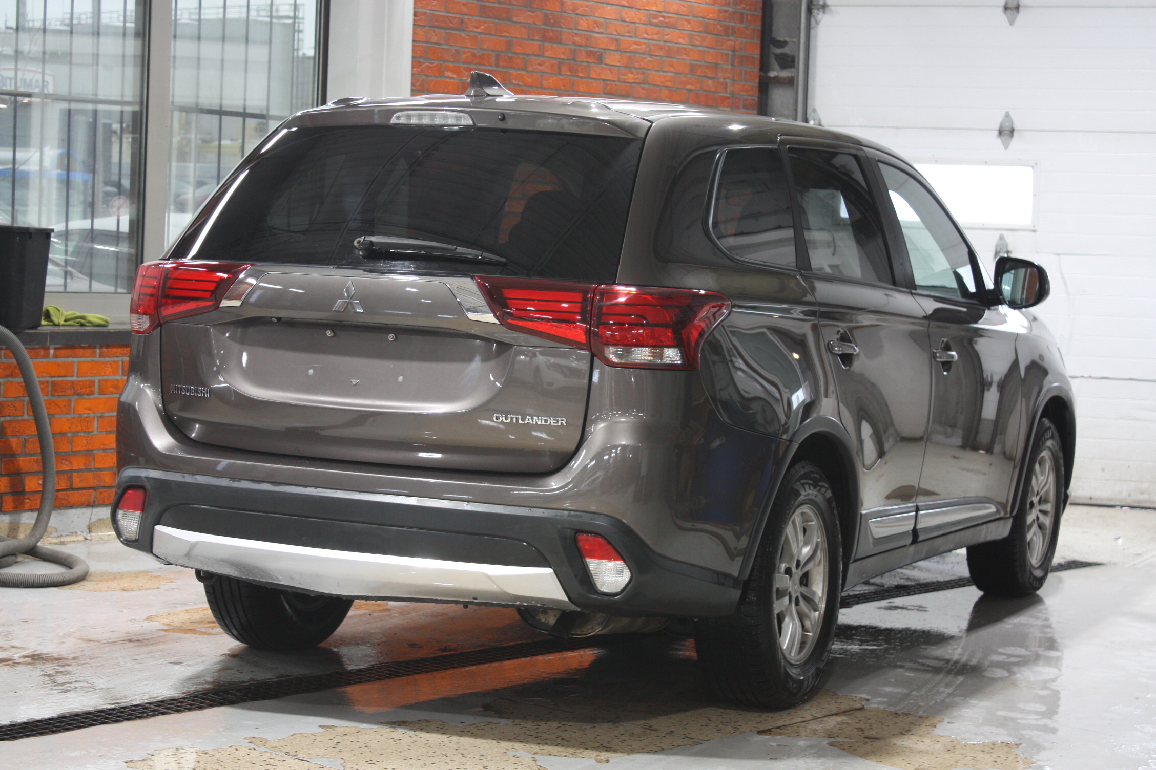 2017 MITSUBISHI OUTLANDER ES FWD