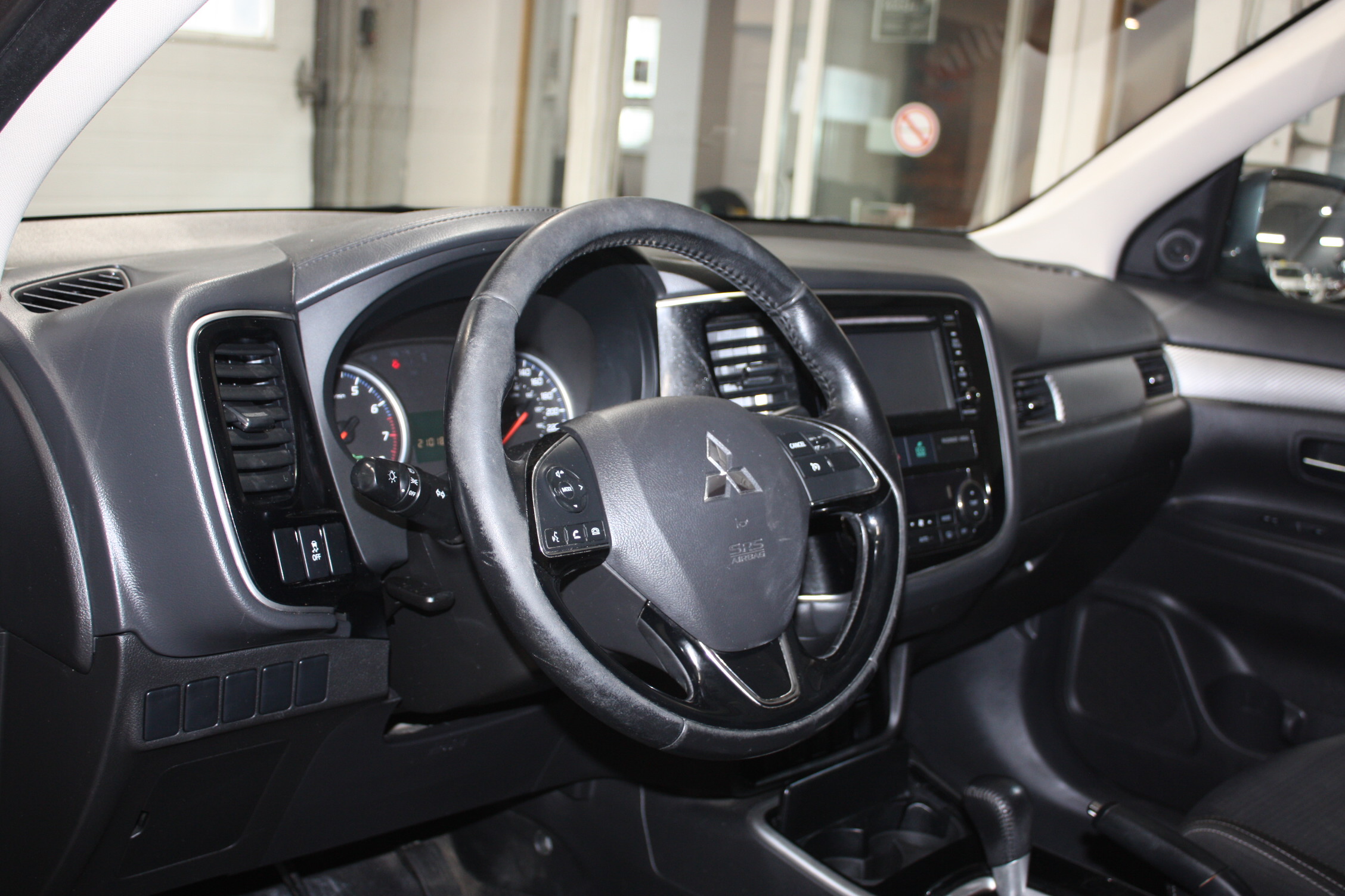 2017 MITSUBISHI OUTLANDER ES FWD