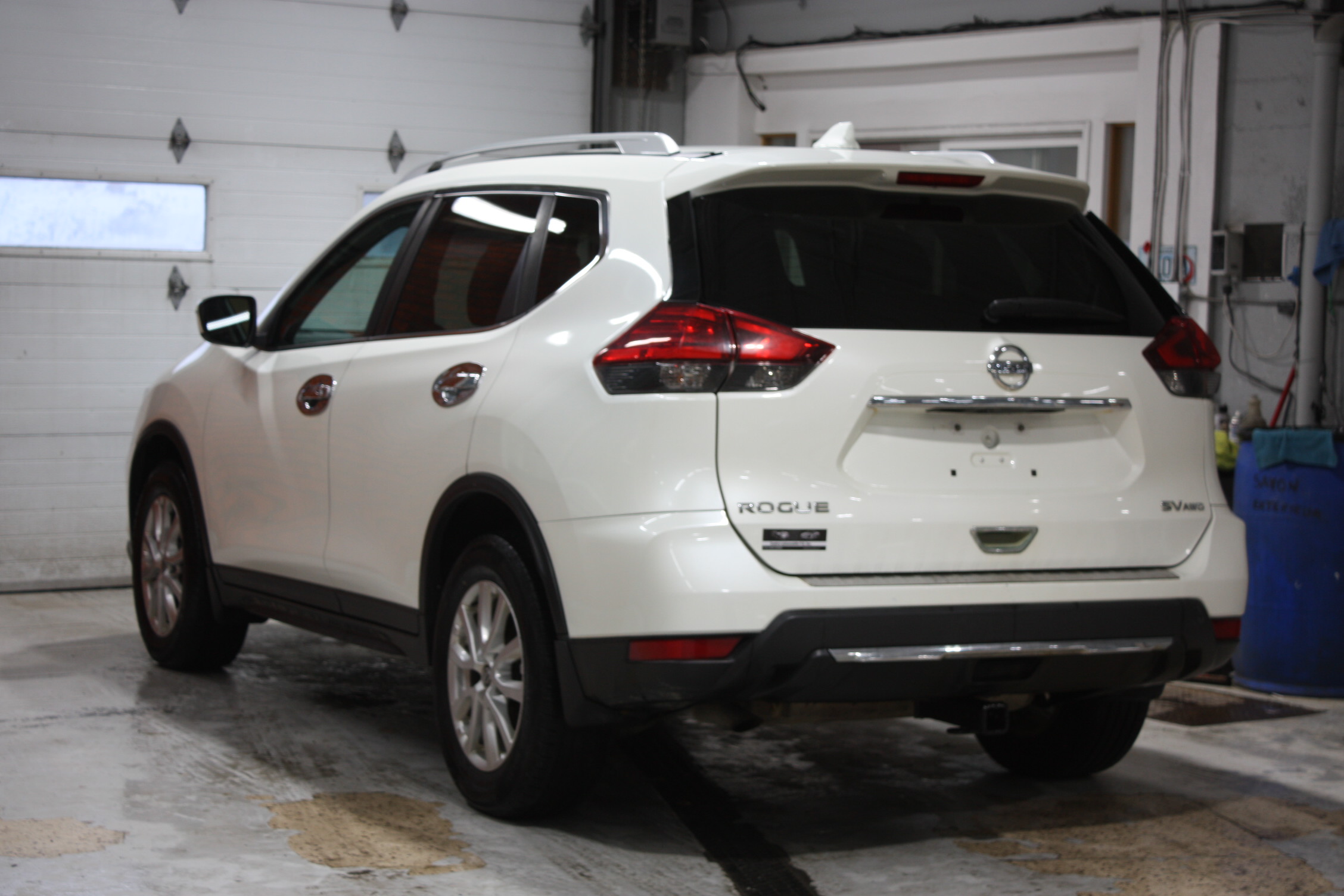 2017 NISSAN ROGUE SV AWD