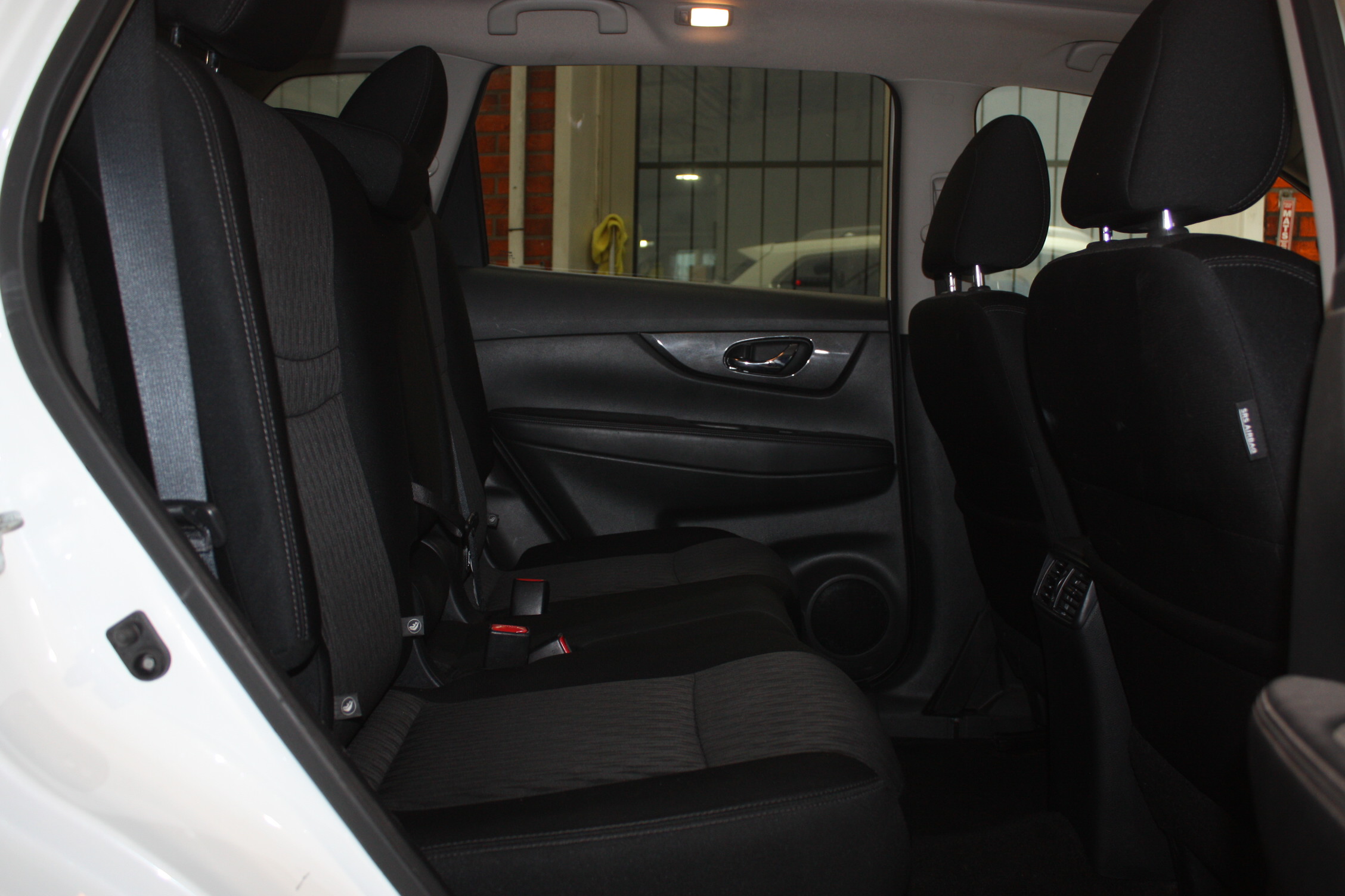 2017 NISSAN ROGUE SV AWD