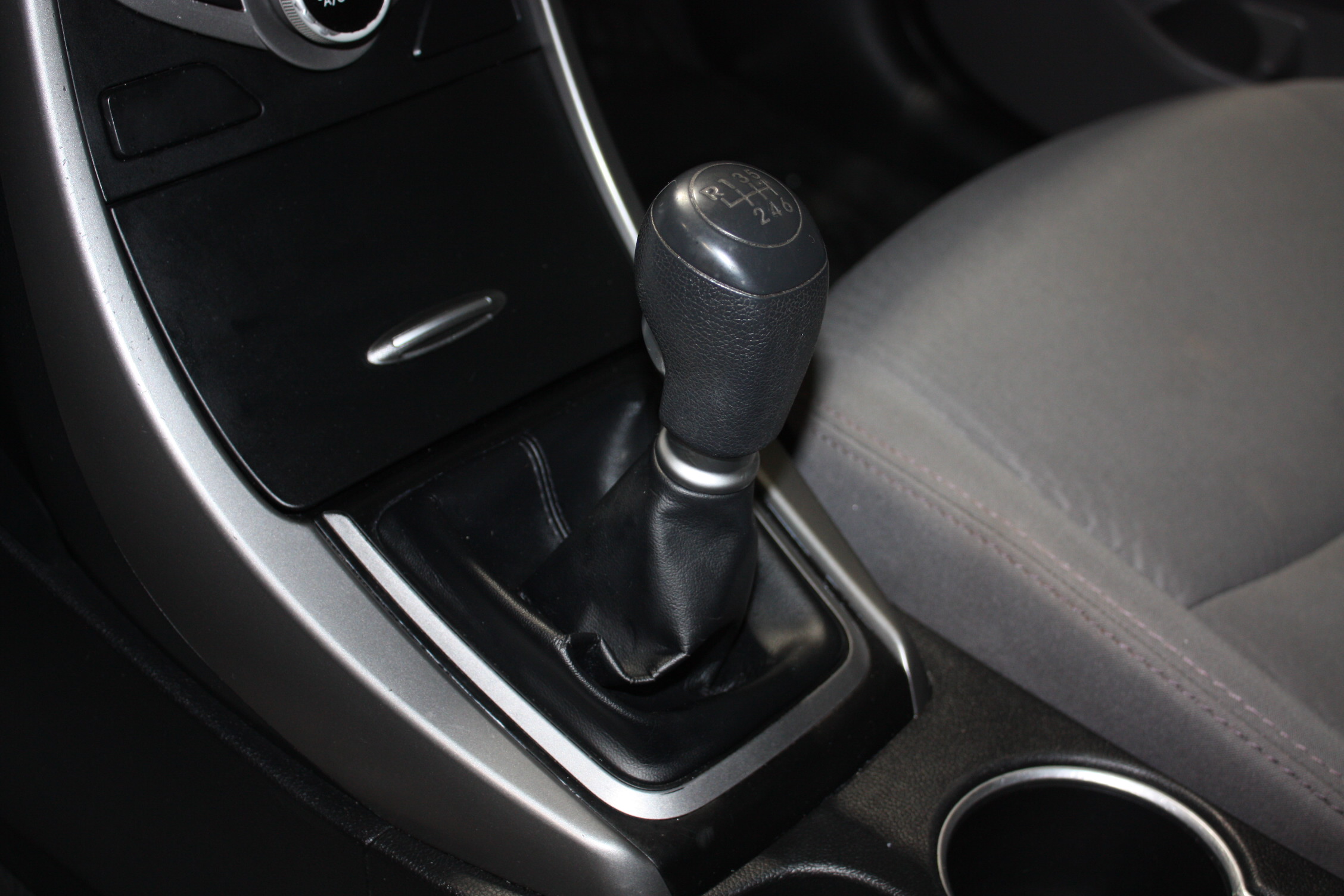 2015 HYUNDAI ELANTRA