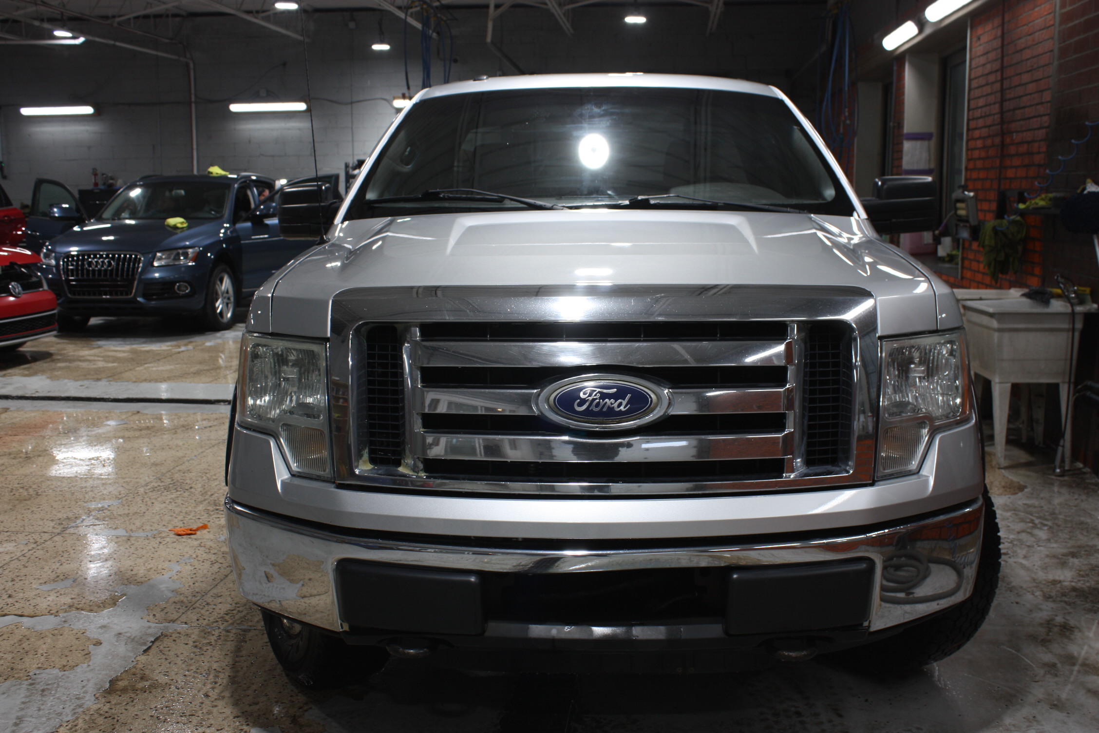 2010 FORD F-150 XLT 4X4 REG CAB BOITE 8 PIEDS