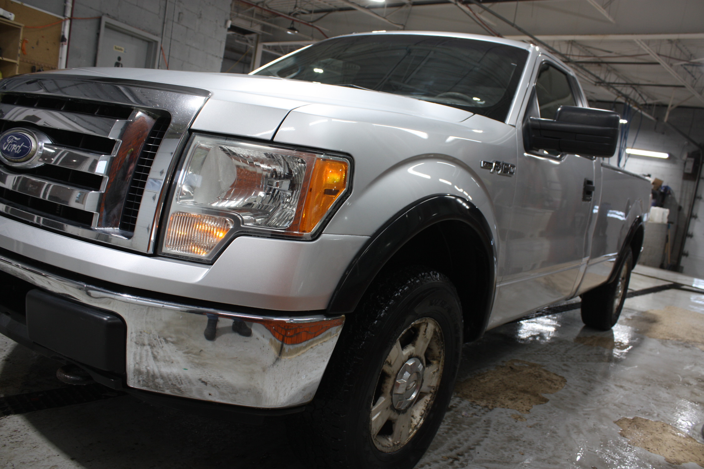 2010 FORD F-150 XLT 4X4 REG CAB BOITE 8 PIEDS