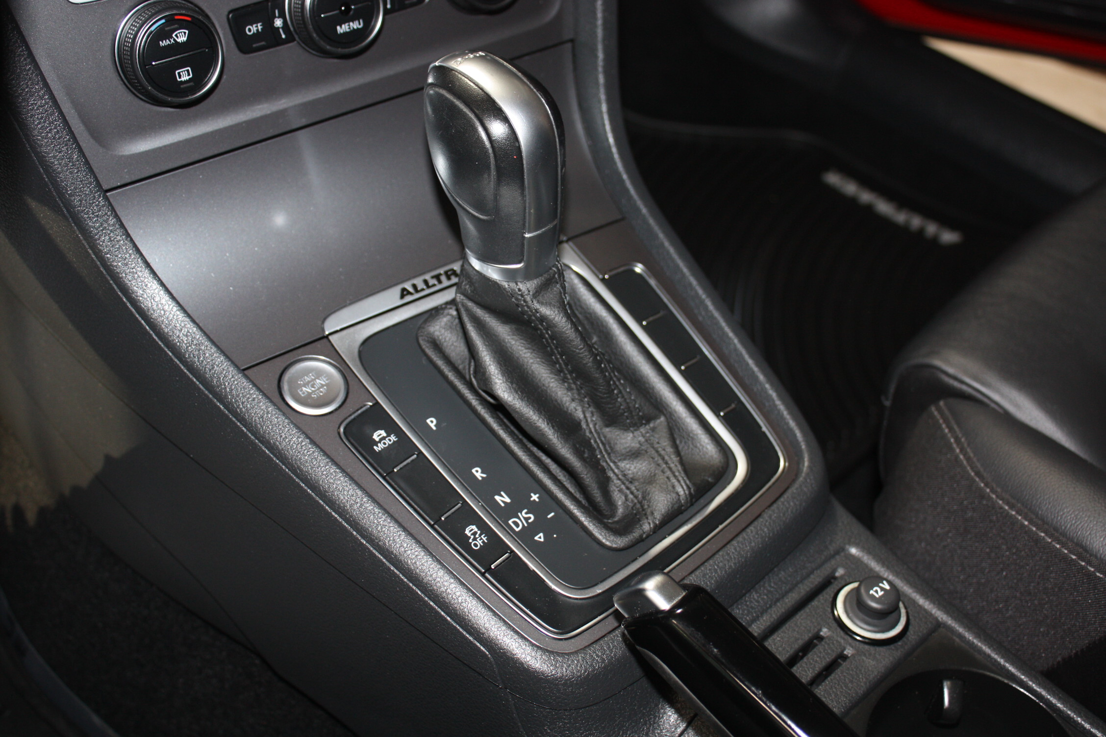 2017 VOLKSWAGEN GOLF ALLTTRACK