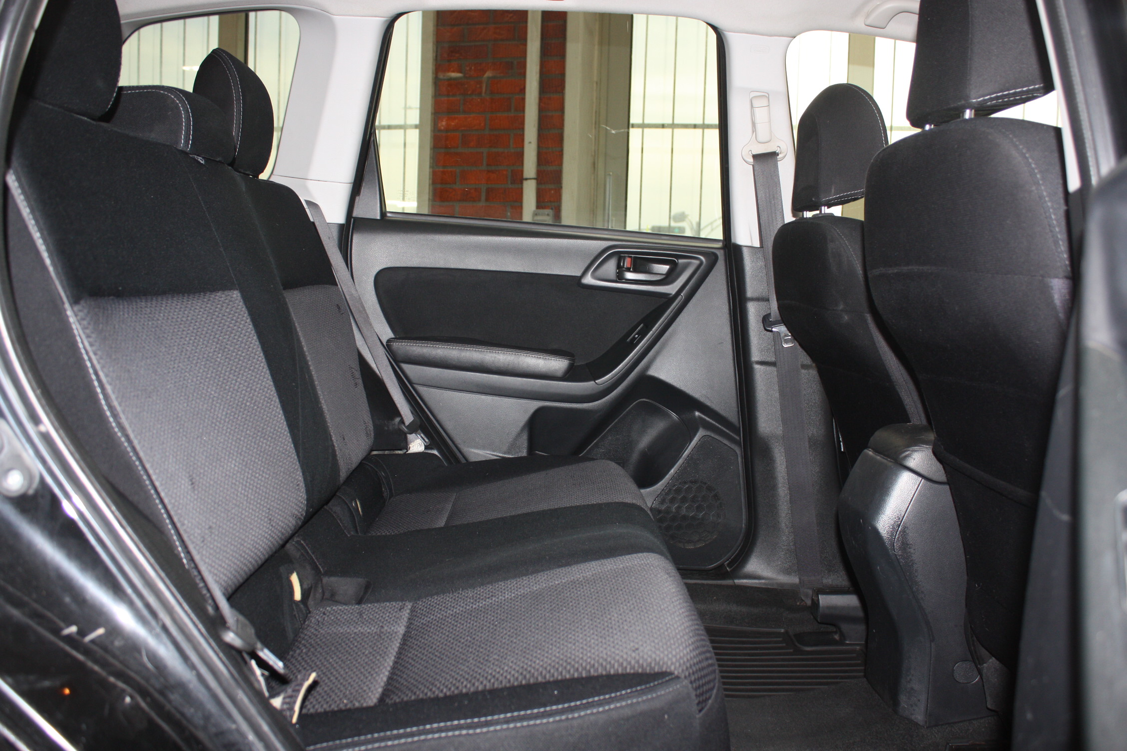 2016 SUBARU FORESTER 2.5 i