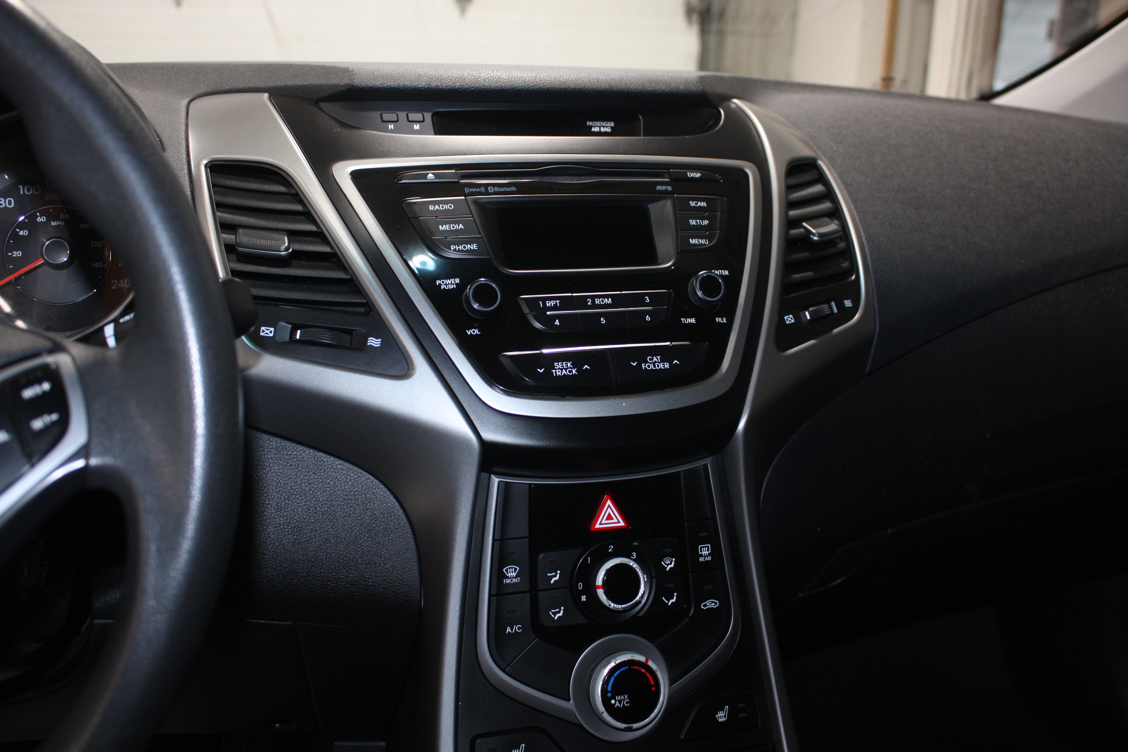 2016 HYUNDAI ELANTRA GL