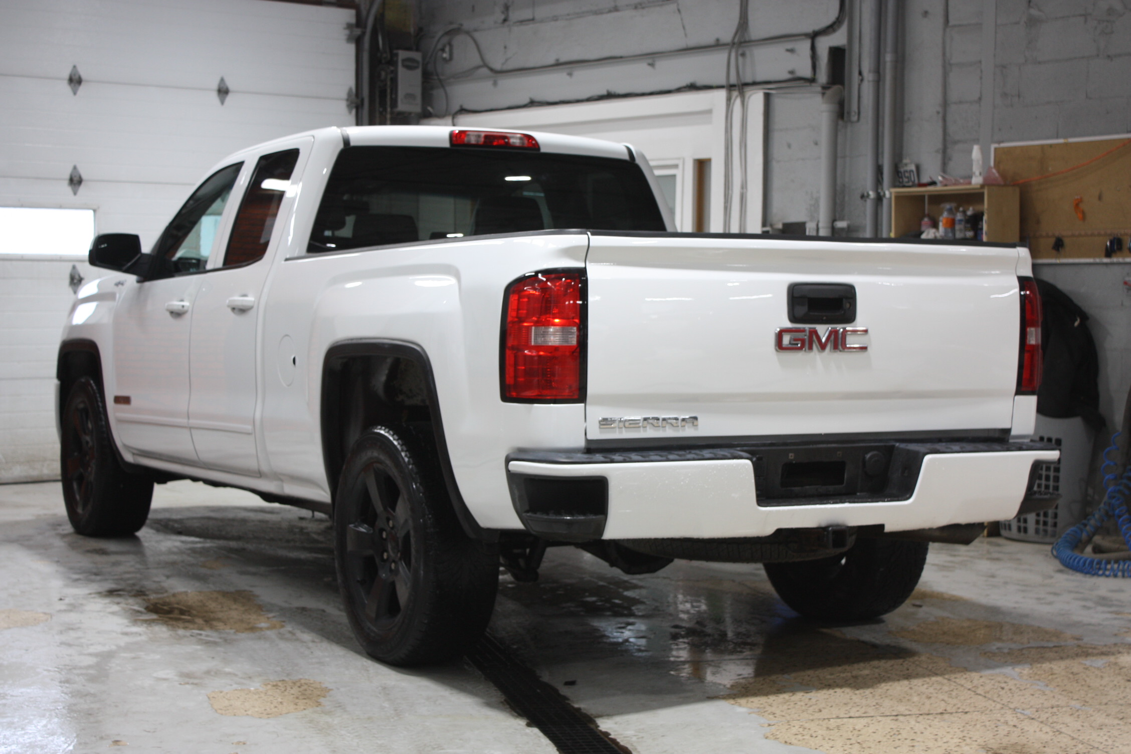 2017 GMC SIERRA 1500 SLE 4X4