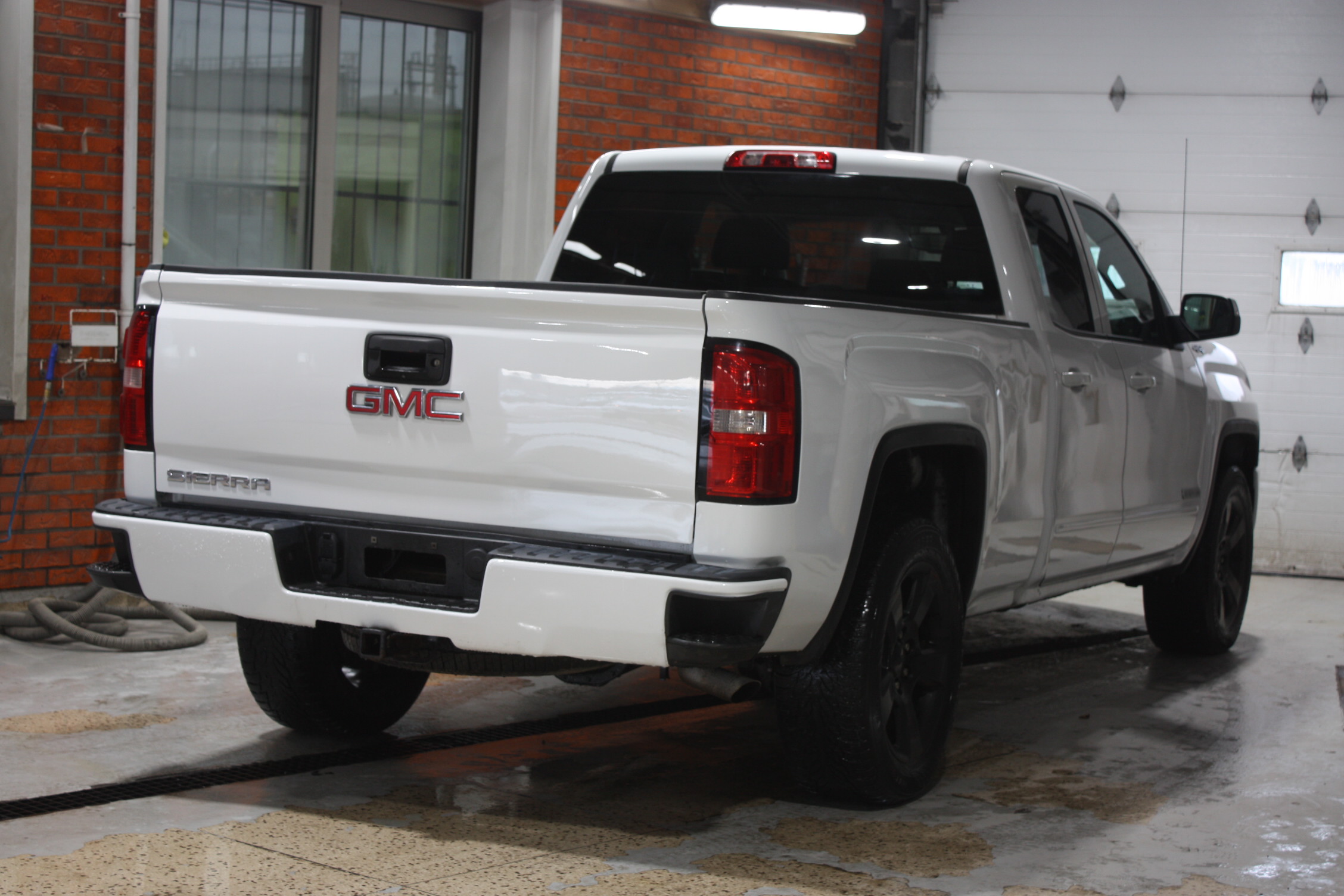 2017 GMC SIERRA 1500 SLE 4X4