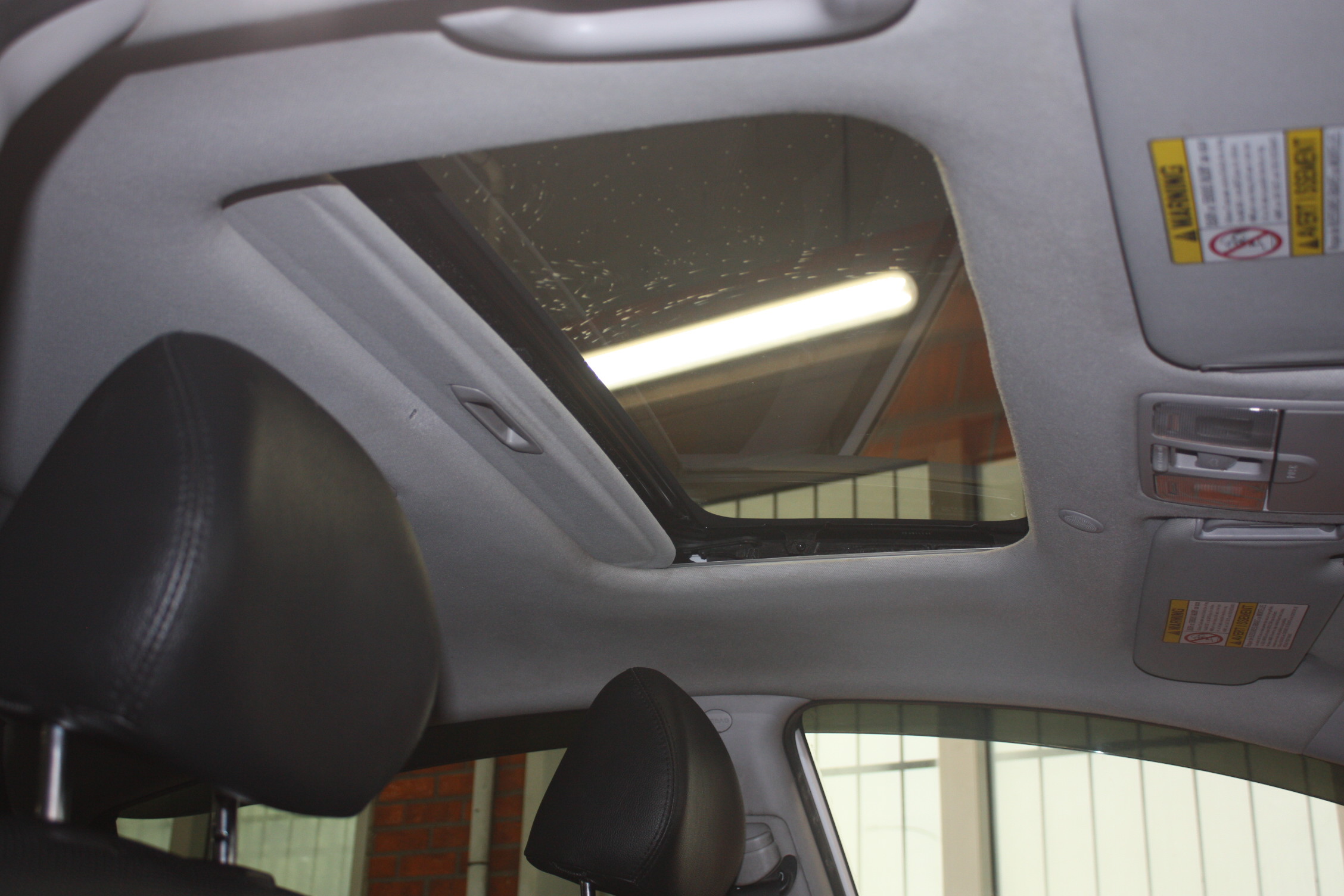 2015 HYUNDAi ELANTRA LIMITED