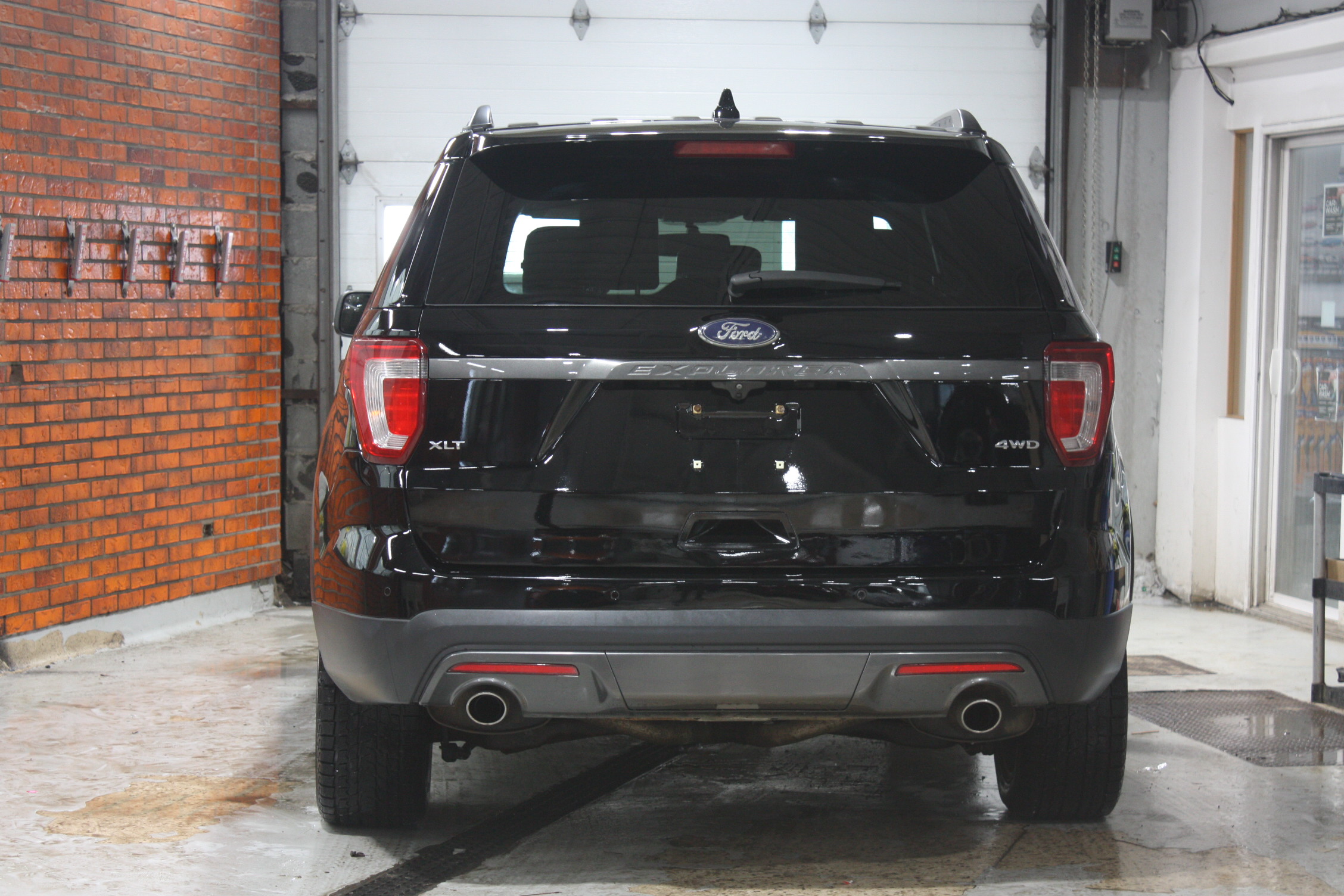 2017 FORD EXPLORER XLT SPORT AWD