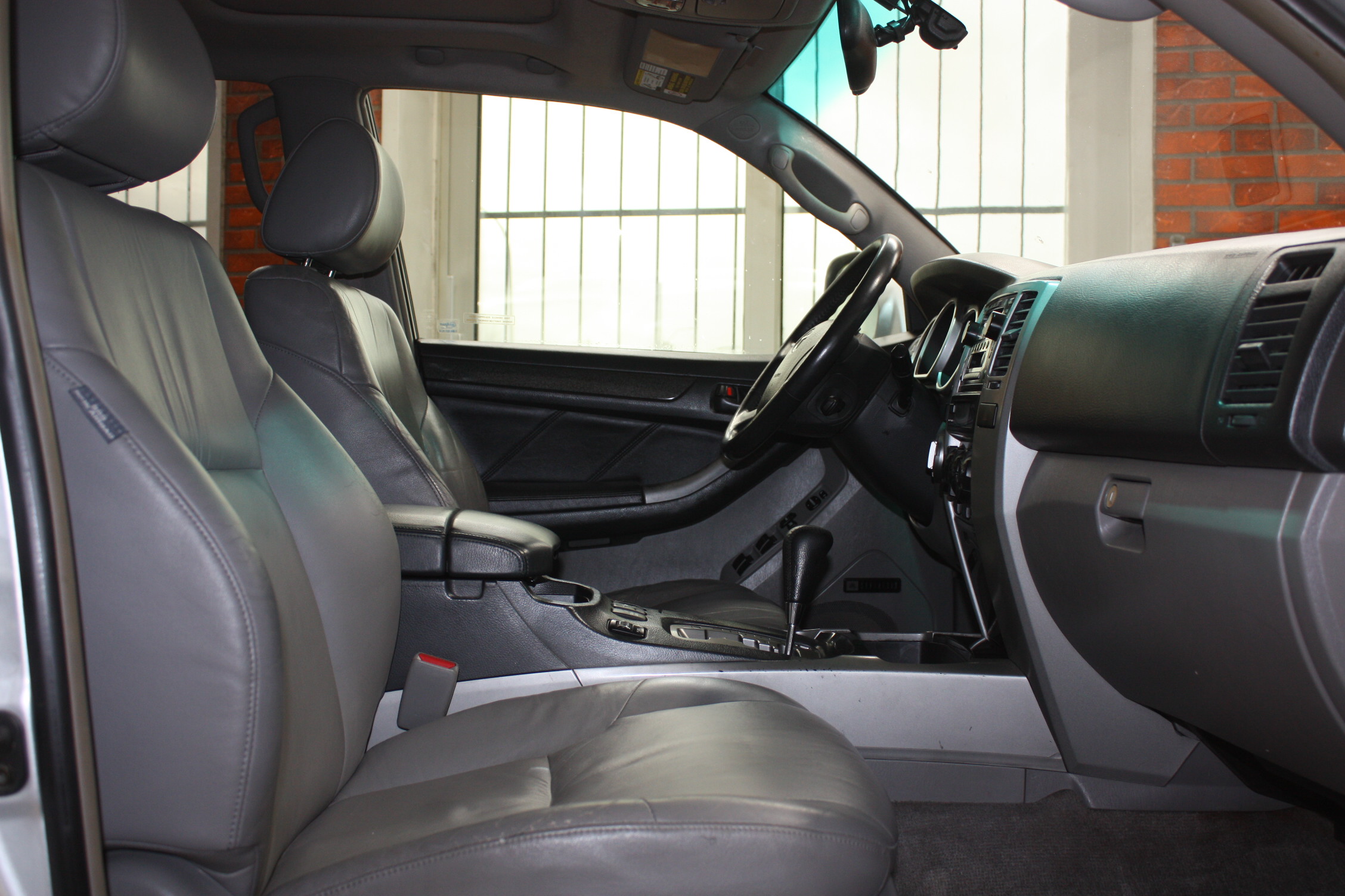 2003 TOYOTA 4RUNNER LIMITED V8 4X4