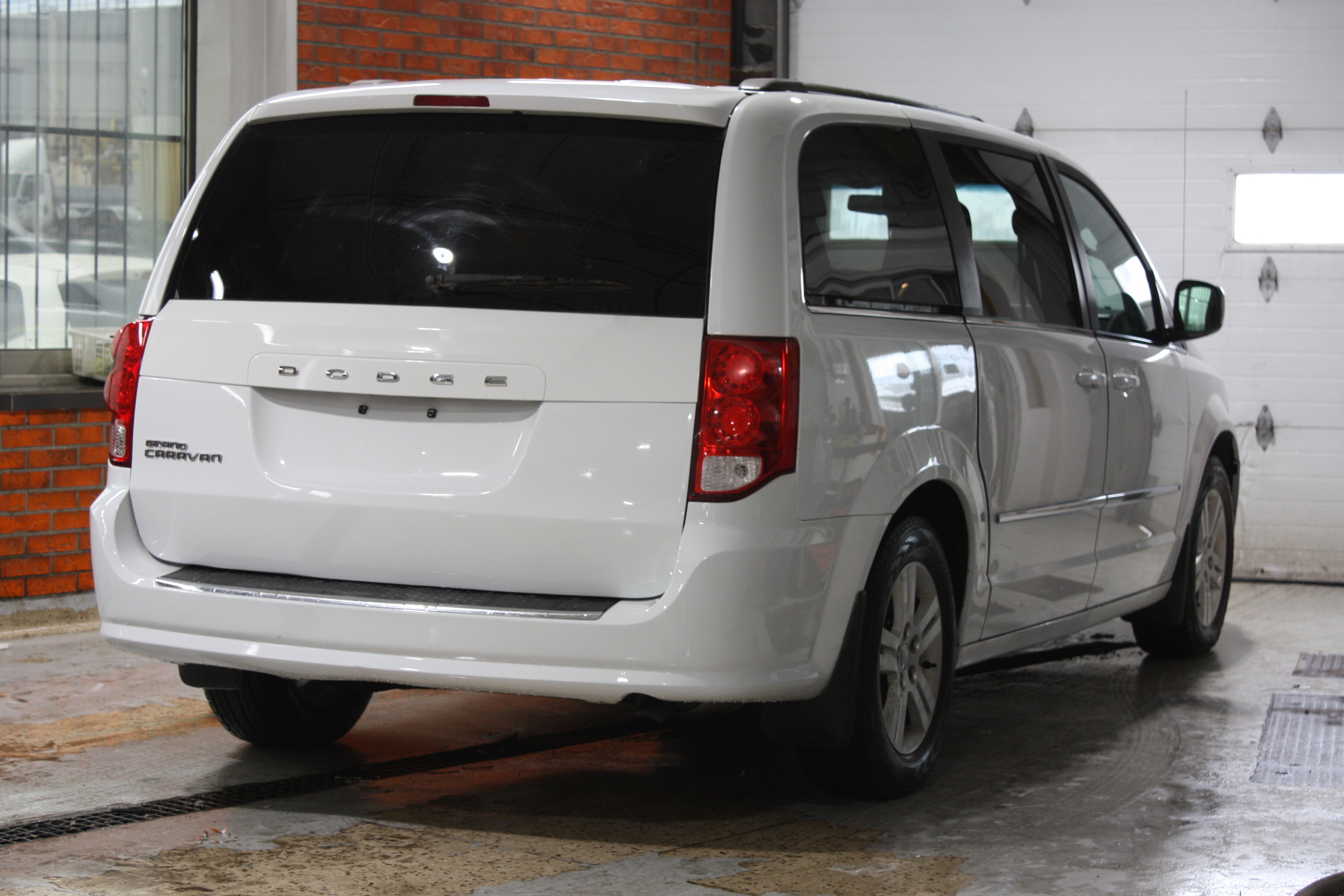 2016 DODGE GRAND CARAVAN CREW