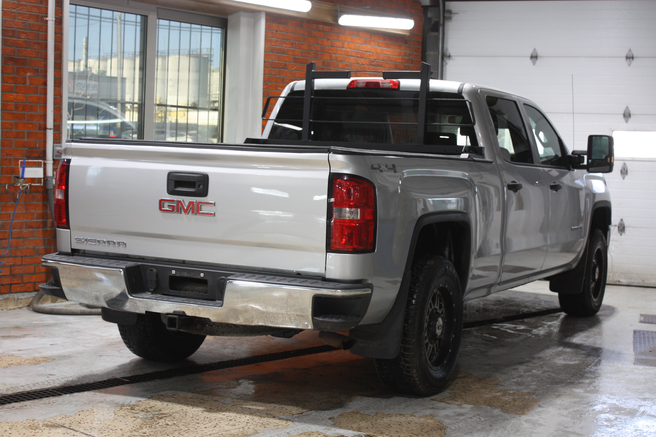 2015 GMC SIERRA 1500 SLE CREW CAB 4X4