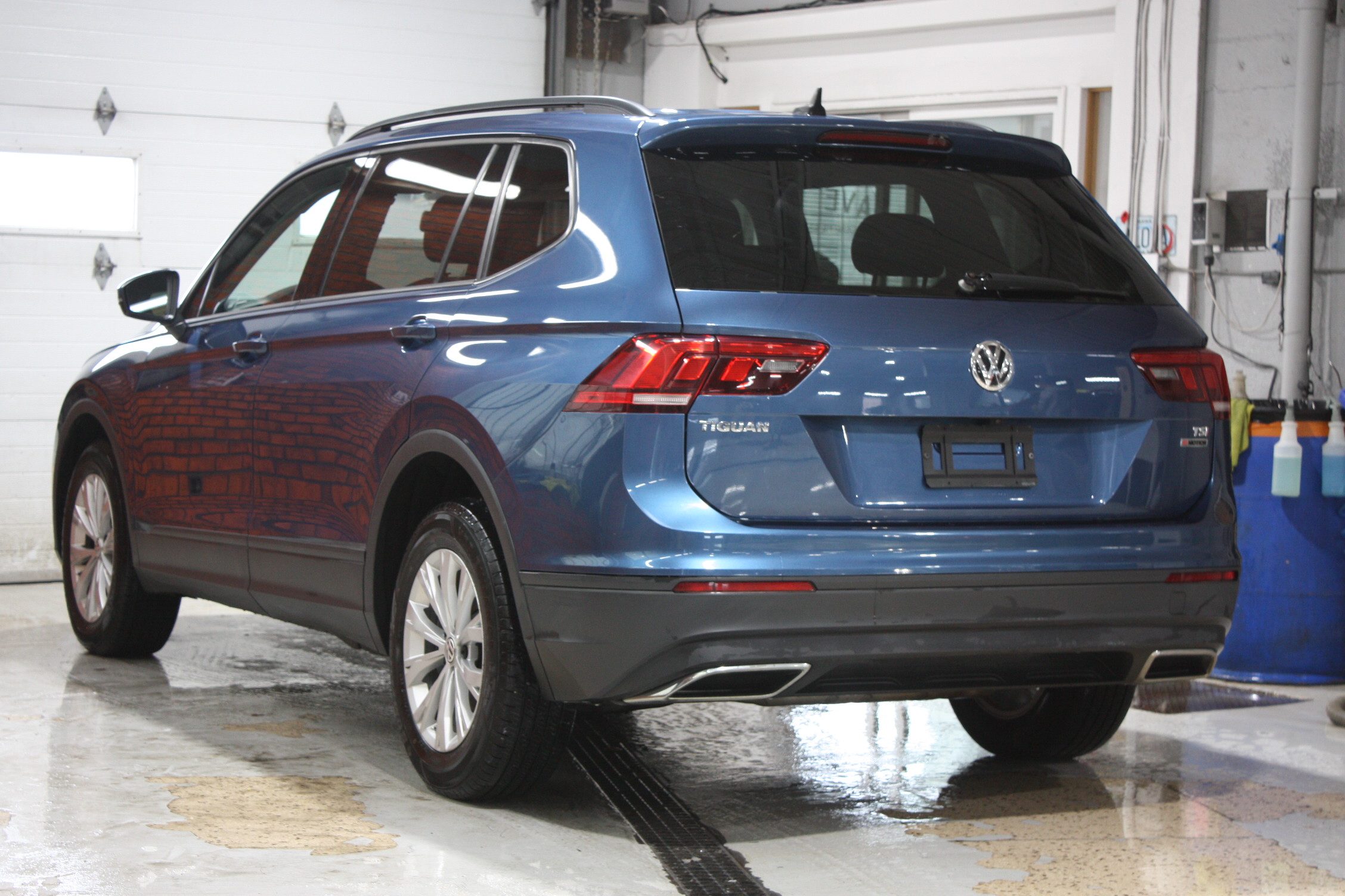 2018 VOLKSWAGEN TIGUAN TRENDLINE AWD