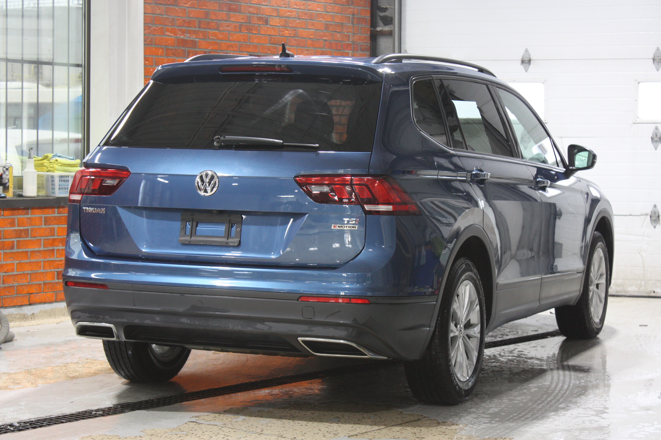 2018 VOLKSWAGEN TIGUAN TRENDLINE AWD