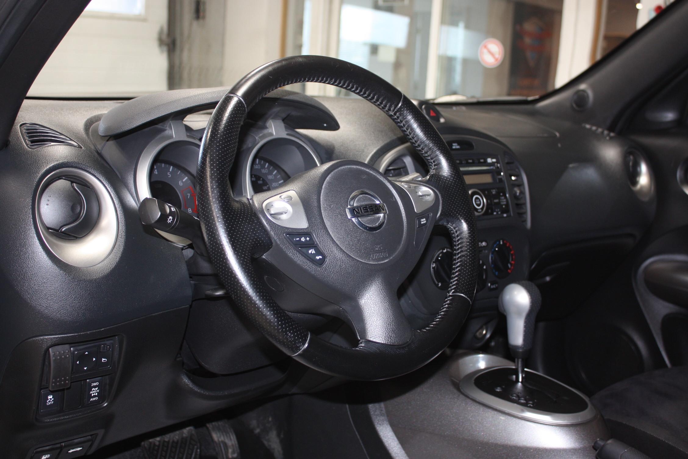 2013 NISSAN JUKE SV AWD