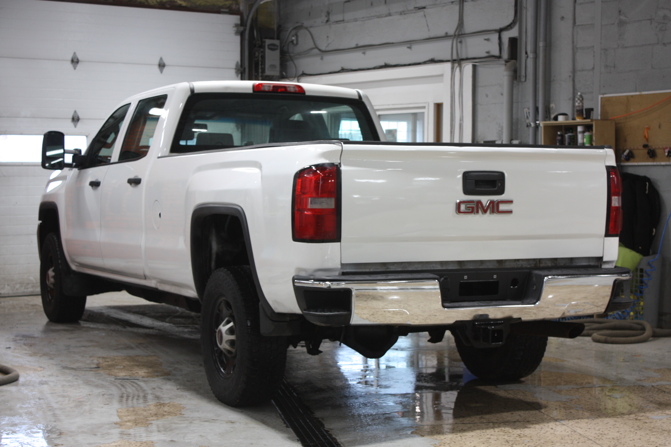 2016 GMC SIERRA 2500 HD CREW CAB 4X4 8 &lsquo; BED