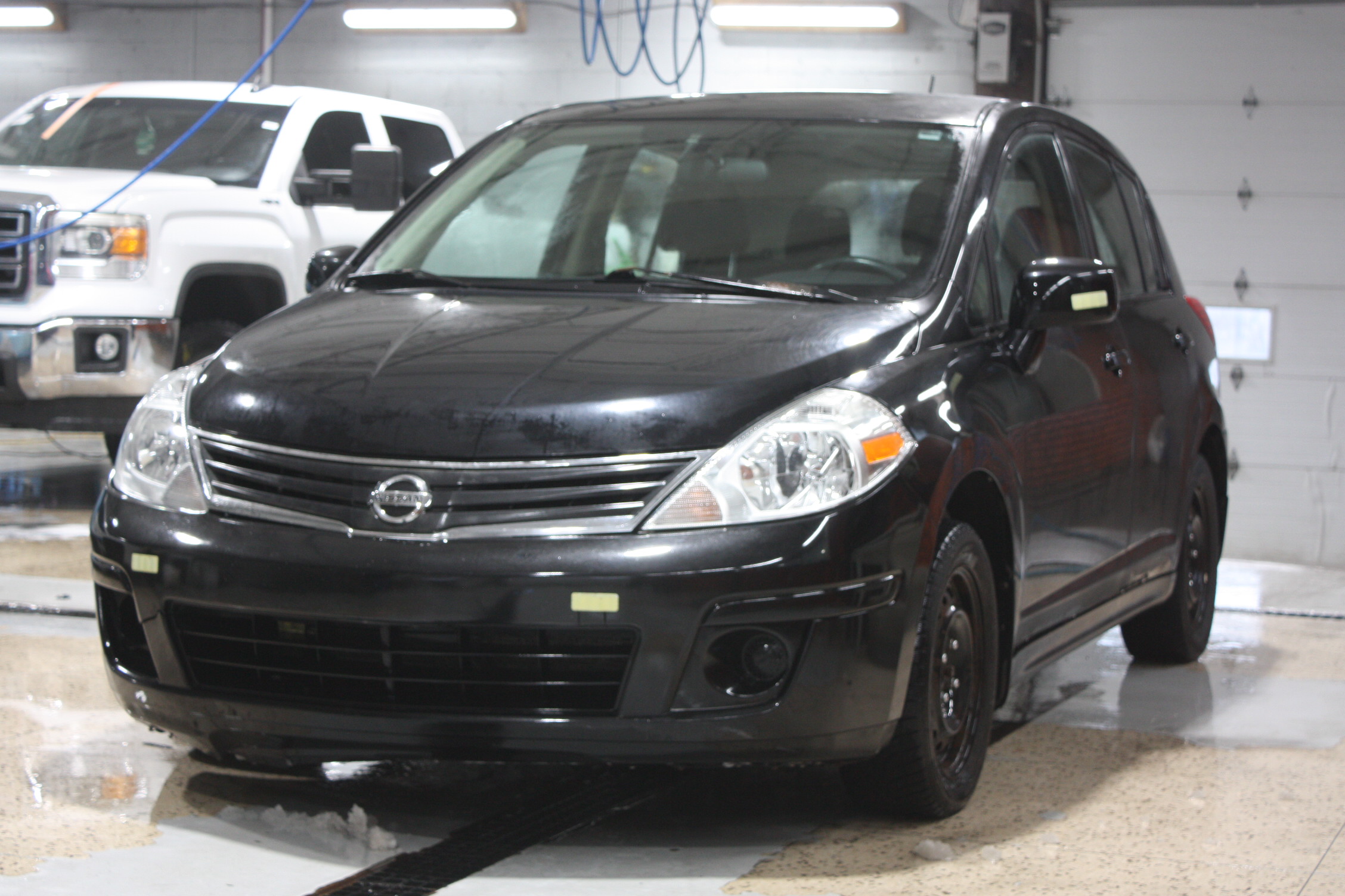 2011 NISSAN VERSA