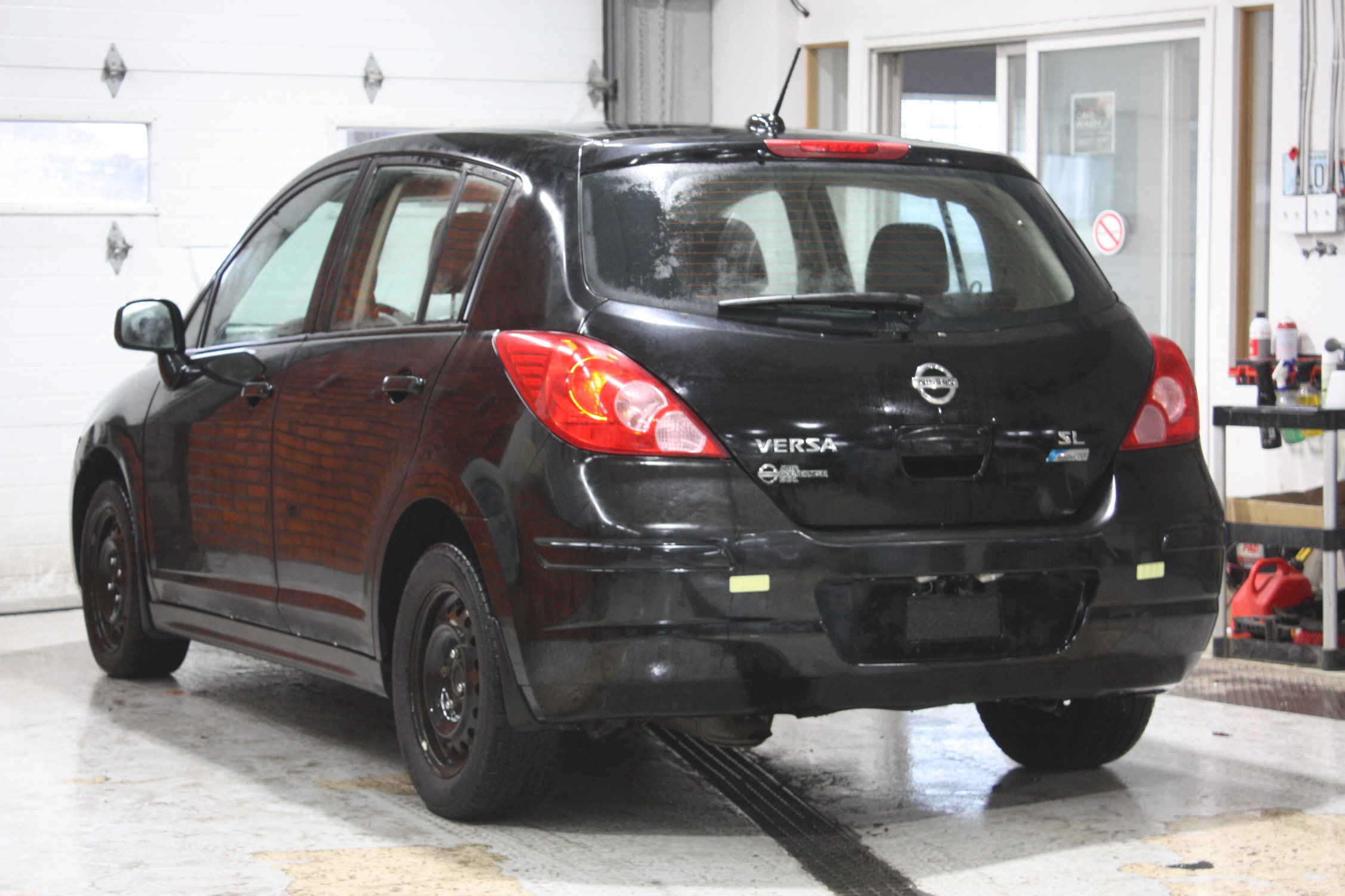 2011 NISSAN VERSA