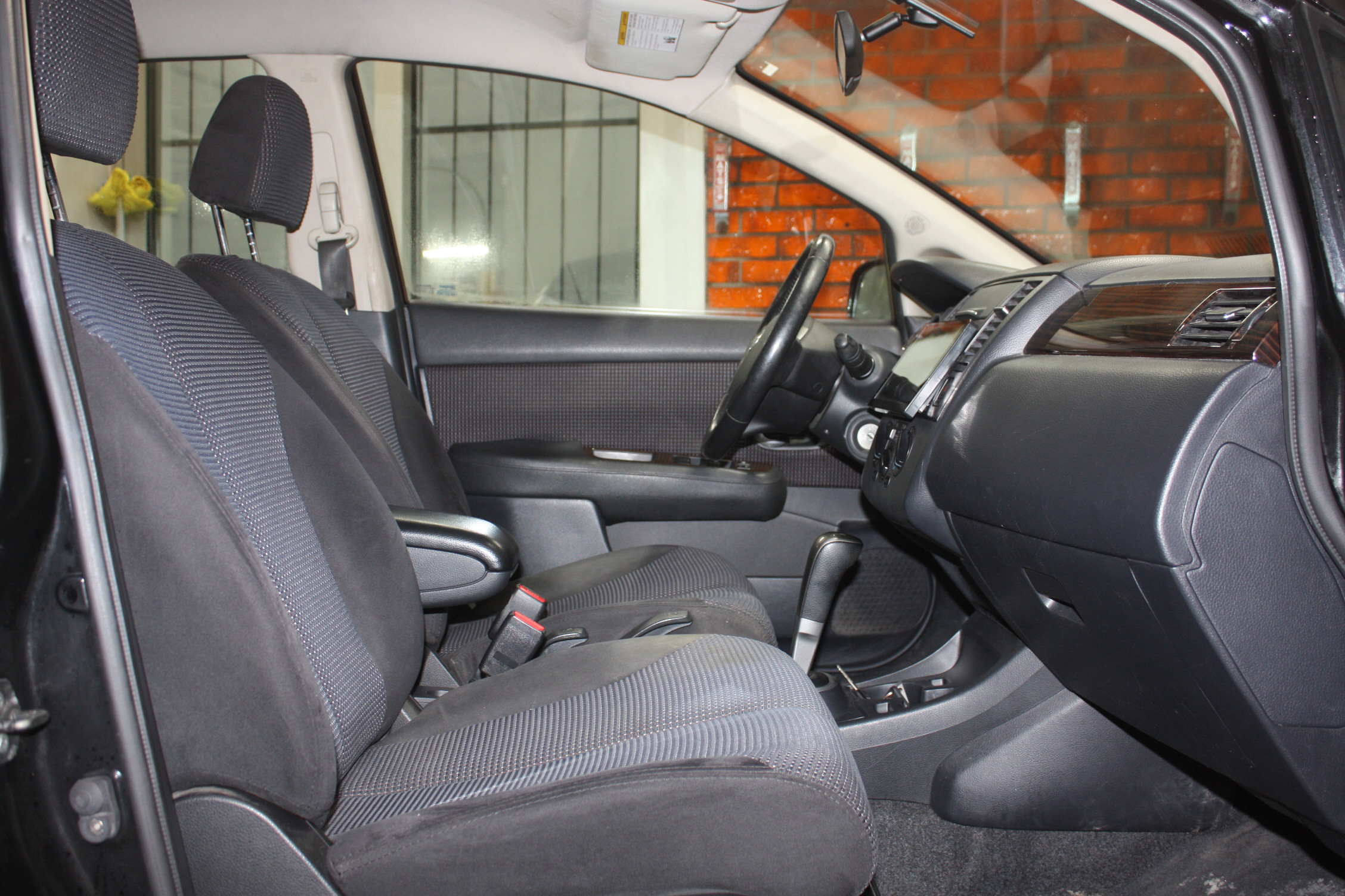 2011 NISSAN VERSA
