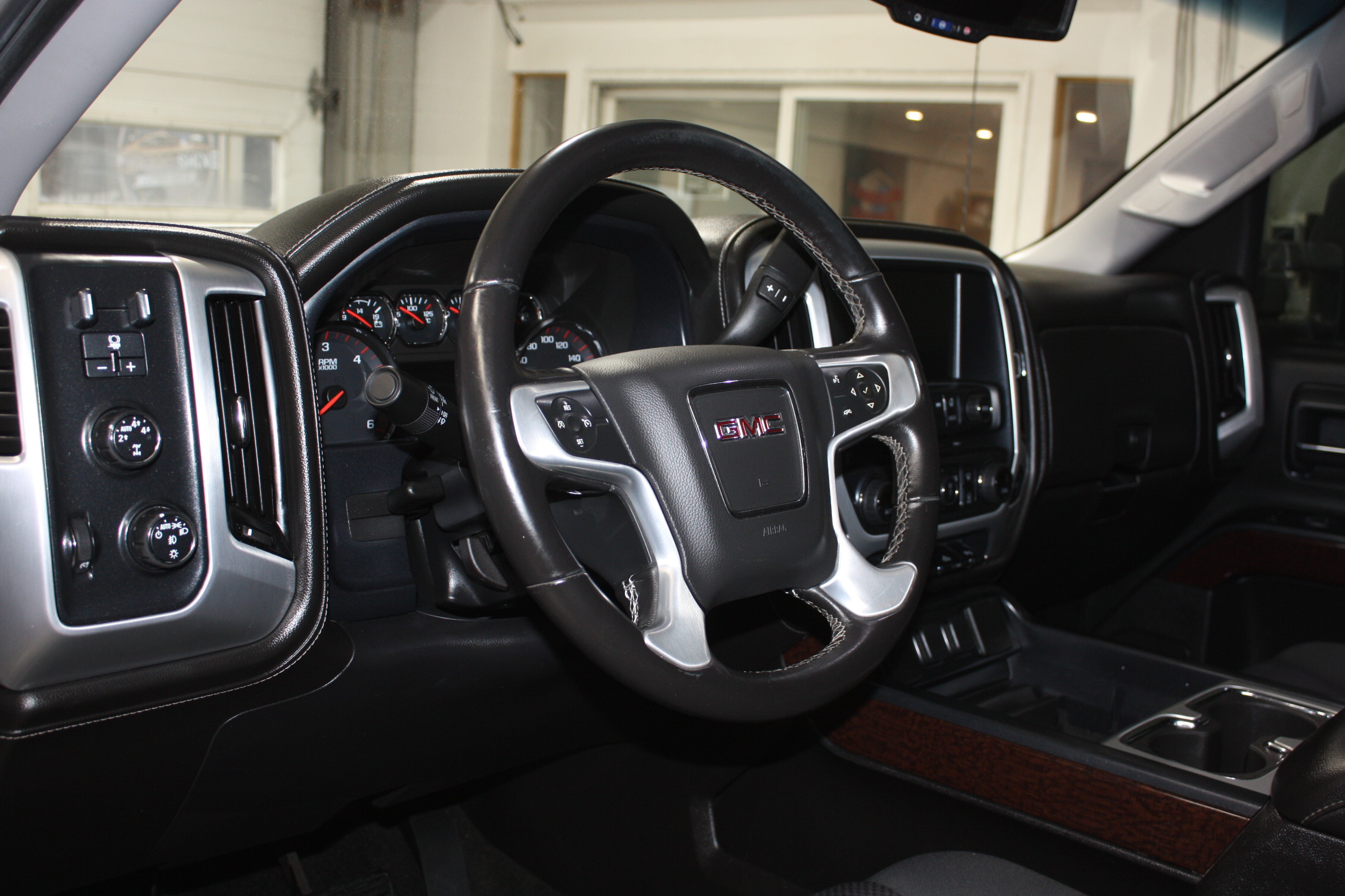 2015 GMC SIERRA 1500 SLE 4X4 CREW CAB