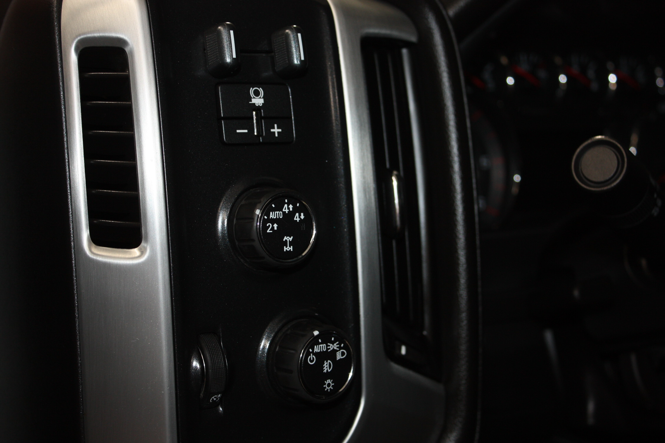 2015 GMC SIERRA 1500 SLE 4X4 CREW CAB