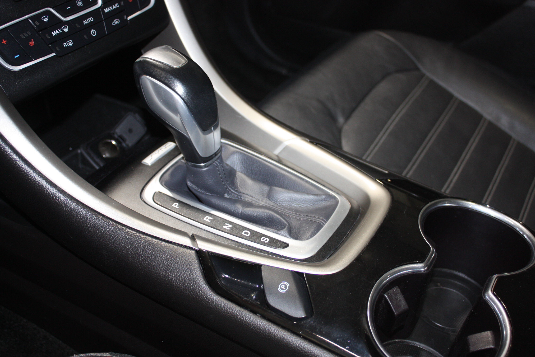 2016 FORD FUSION SE AWD (4X4)