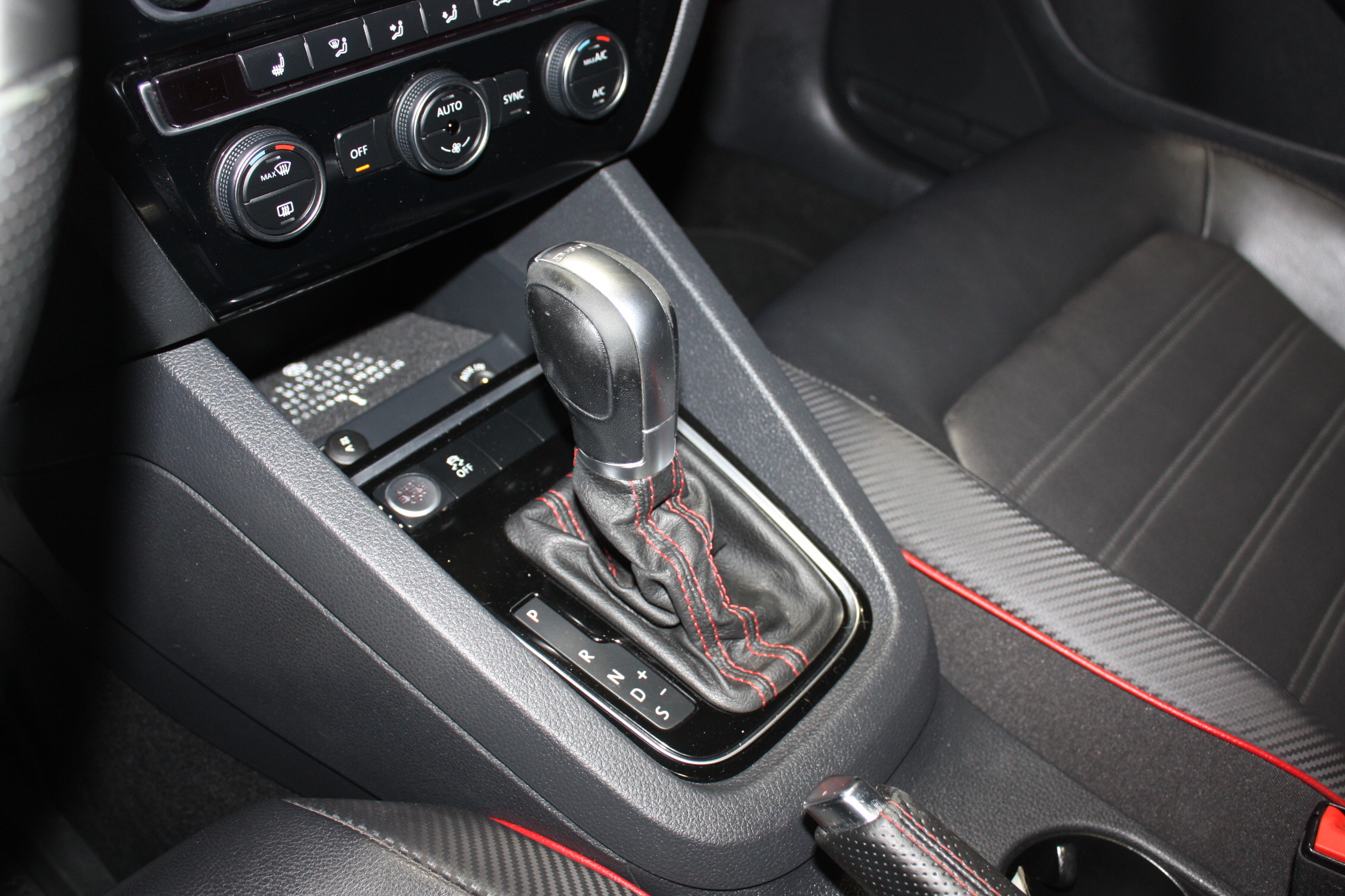 2015 VOLKSWAGEN JETTA GLI