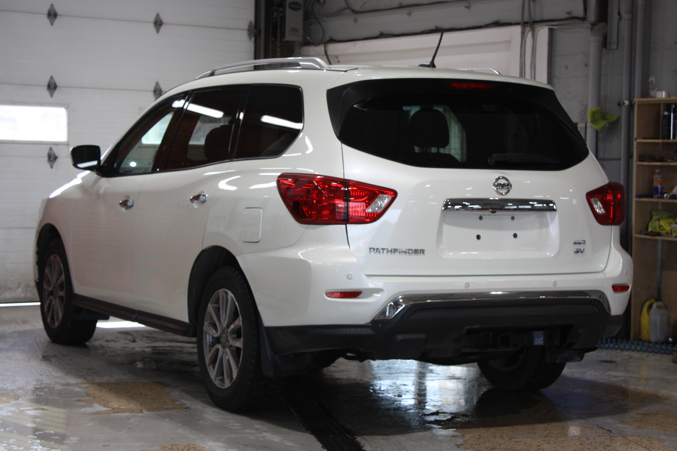 2017 NISSAN PATHFINDER SV AWD