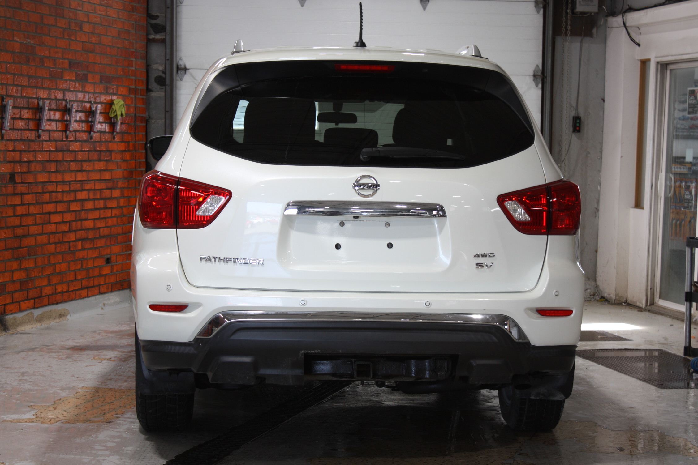 2017 NISSAN PATHFINDER SV AWD