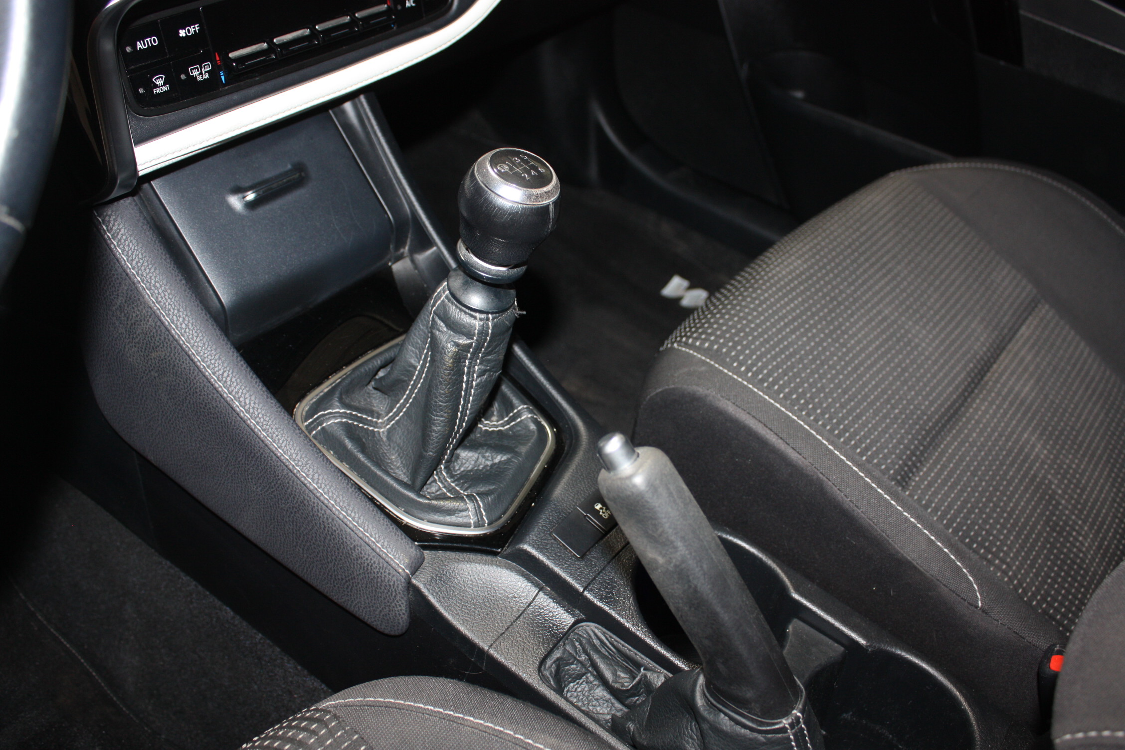 2017 TOYOTA COROLLA IM